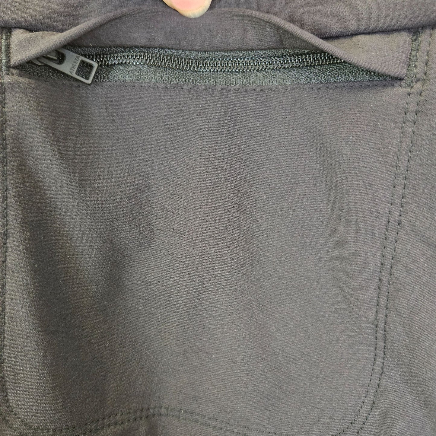 Athleta Headlands Hybrid Cargo Tights Size 8