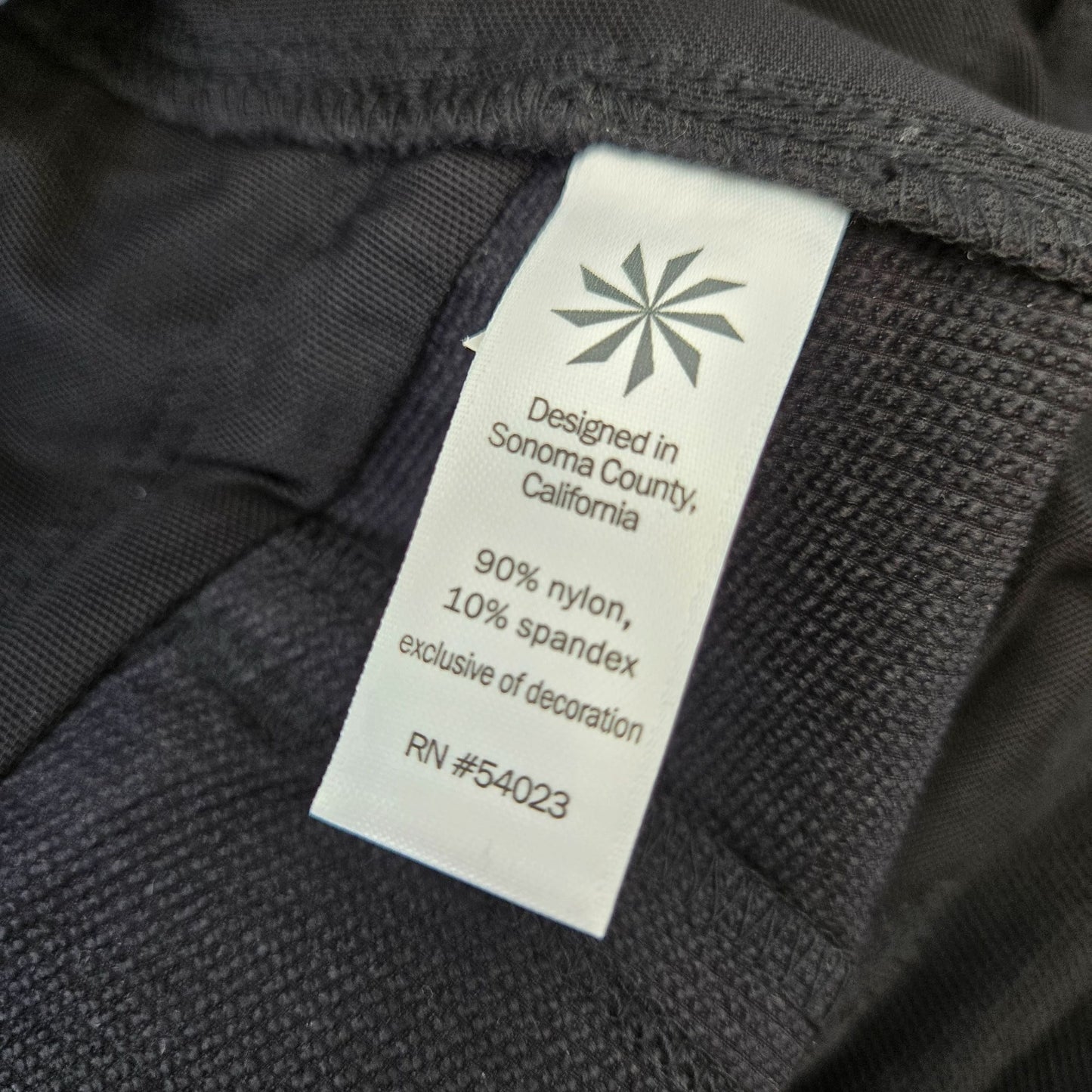 Athleta Headlands Hybrid Cargo Tights Size 8
