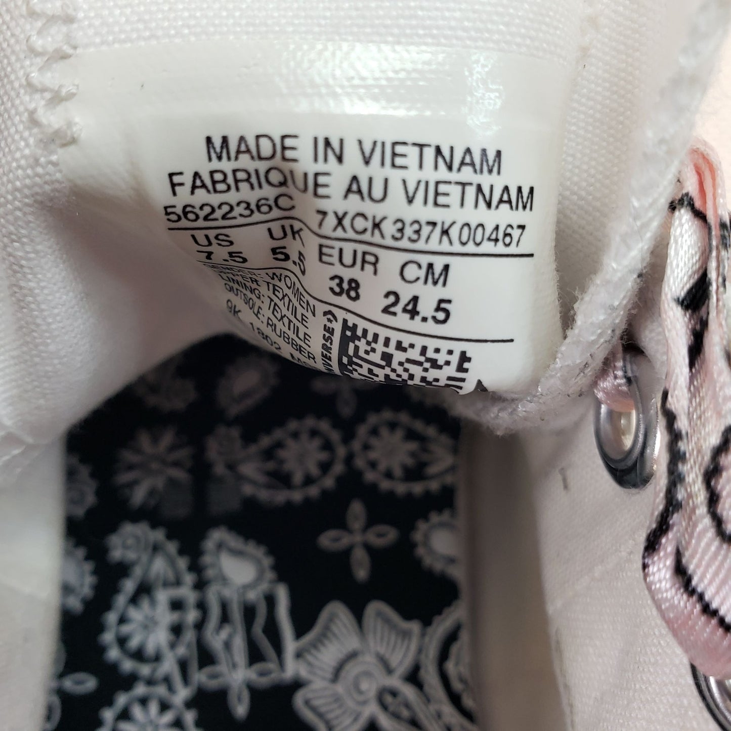 Converse x Miley Cyrus Limited Ed. Platform Sneakers White/Pink Bandana Size 7.5