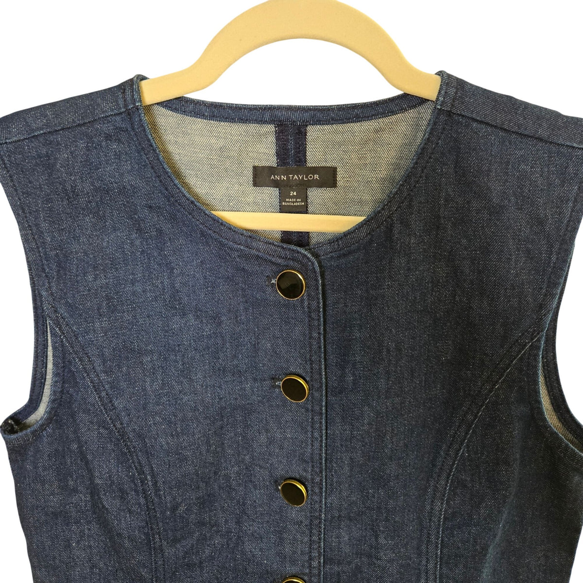 NWOT Ann Taylor Denim Button Down Sleeveless Vest Top Size Small