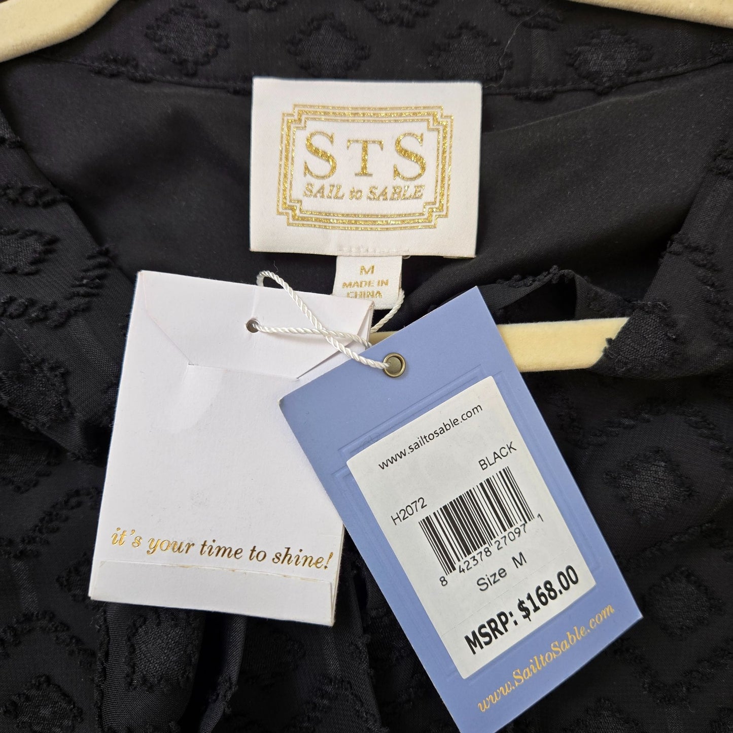 NWT STS Sail to Sable Textured Diamond Pattern Tie Neck Blouse Size Medium