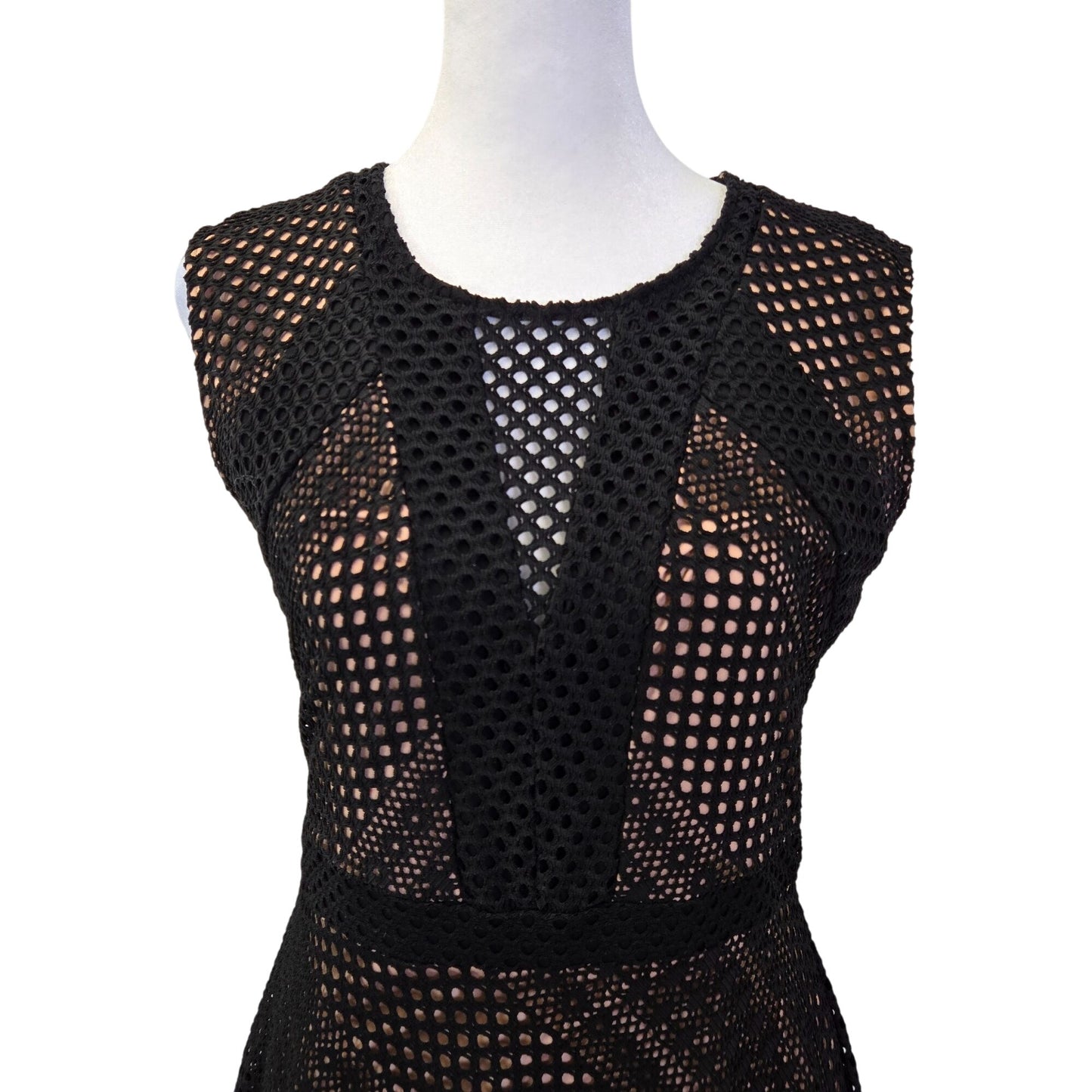 BCBGMaxAzria Tracie Crochet Overlay Fit & Flare Asymmetrical Hem Dress Size Small