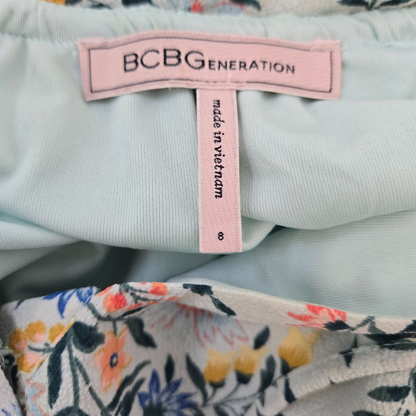 BCBGeneration Floral Tiered Hem Boho Dress Size 8