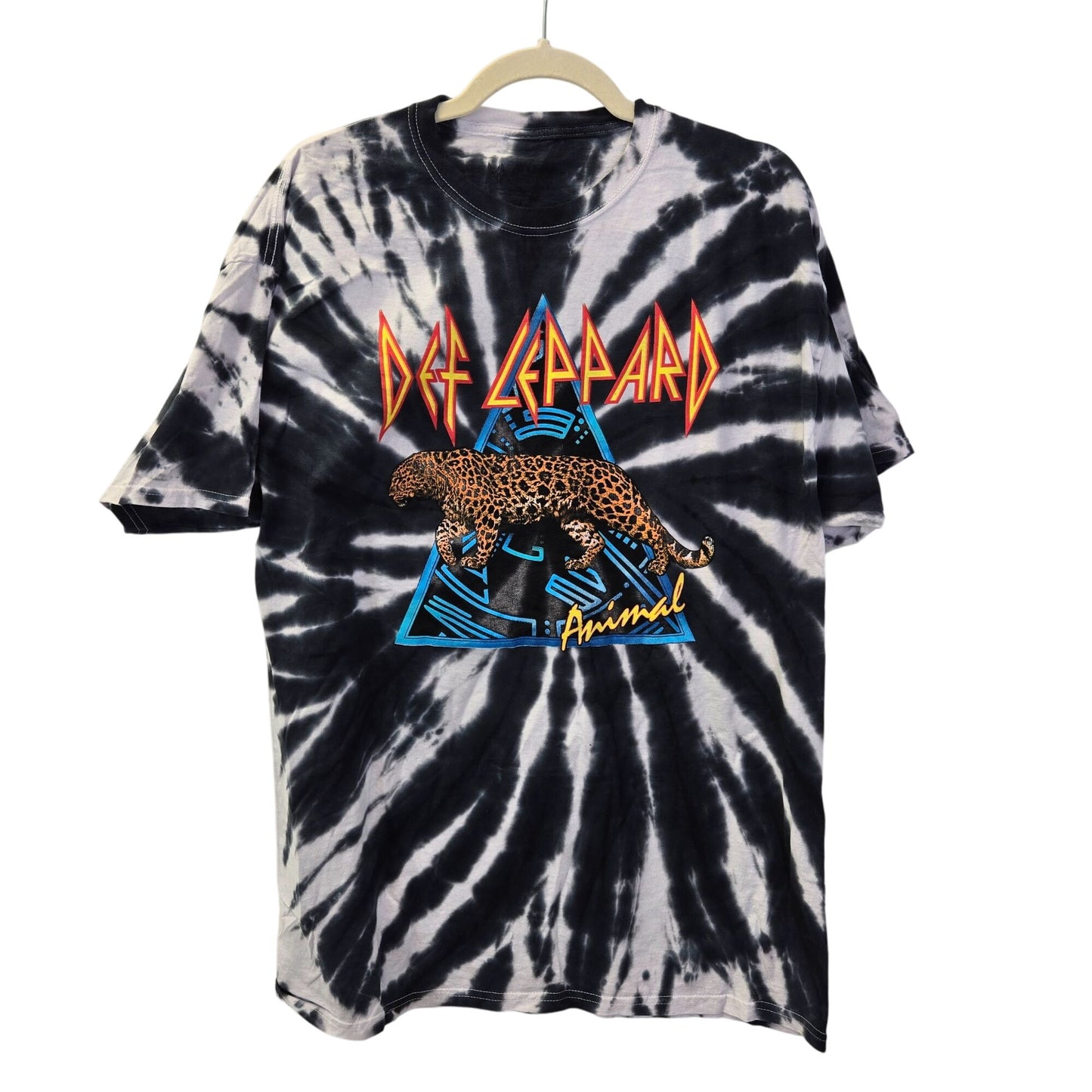 NWOT Def Leppard Licensed Animal Graphic Band Tee Size L
