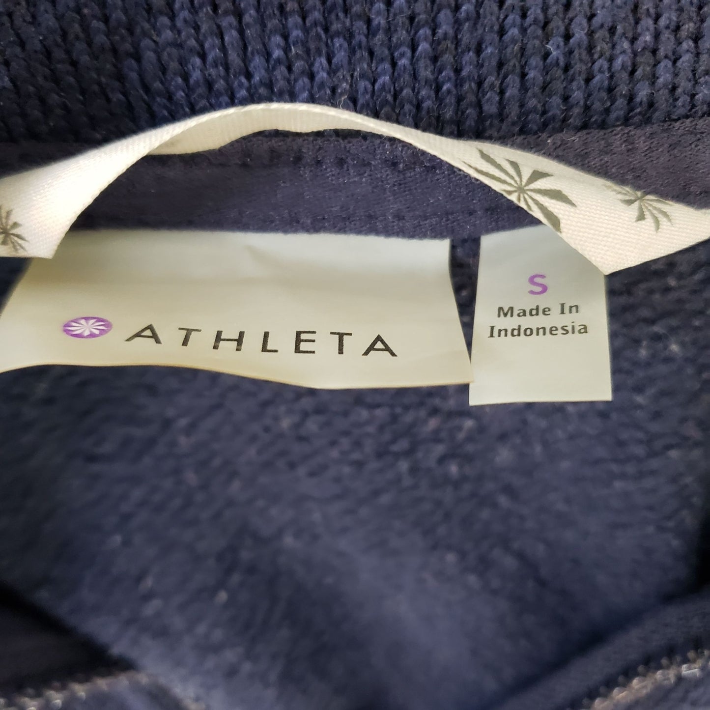 Athleta Trail Winds Hike Jacket in Blue Size Small