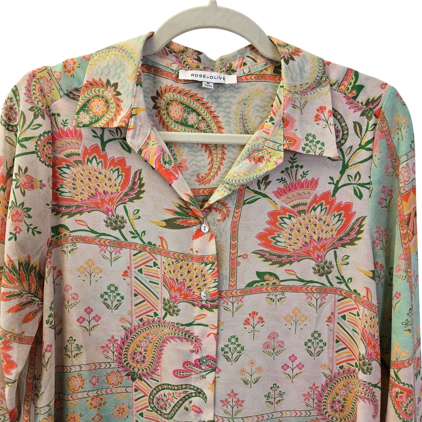Rose + Olive Floral and Paisley Print Button Down Blouse Size Medium
