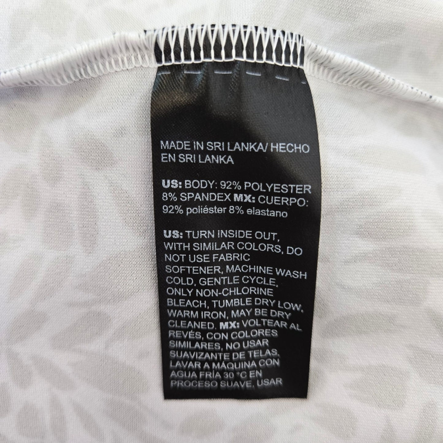 NWT Chico's Zenergy UPF Points Snap Mock Neck Top Size Chico's 4/XXL