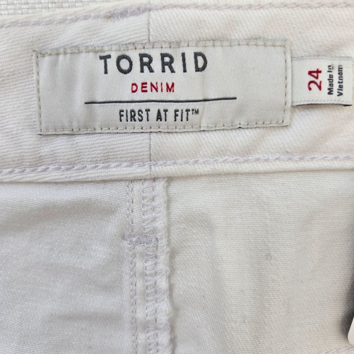 NWT Torrid Denim Mini Skirt in White Size 24