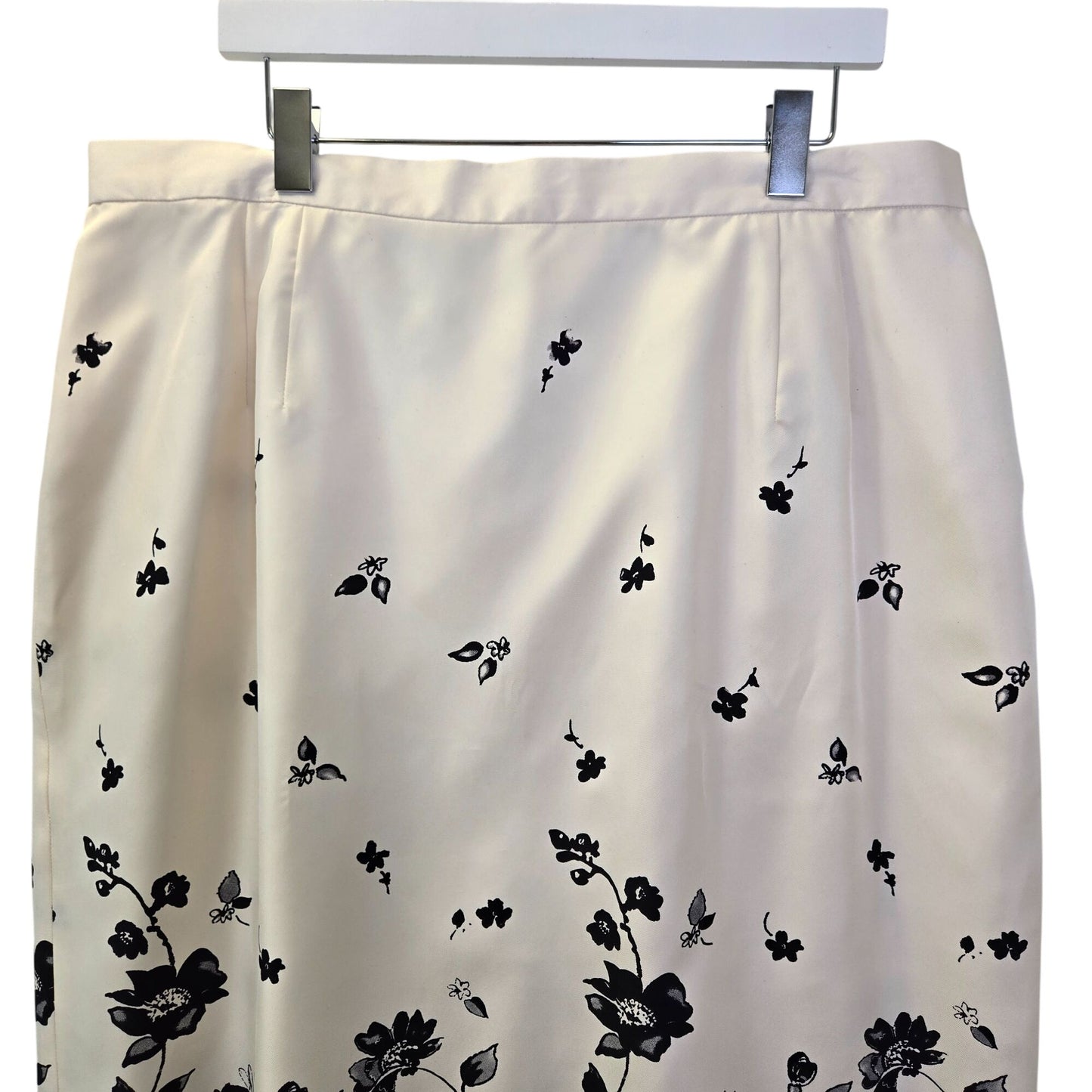 NWT Lord & Taylor 100% Silk Floral Pencil Skirt Size 22W