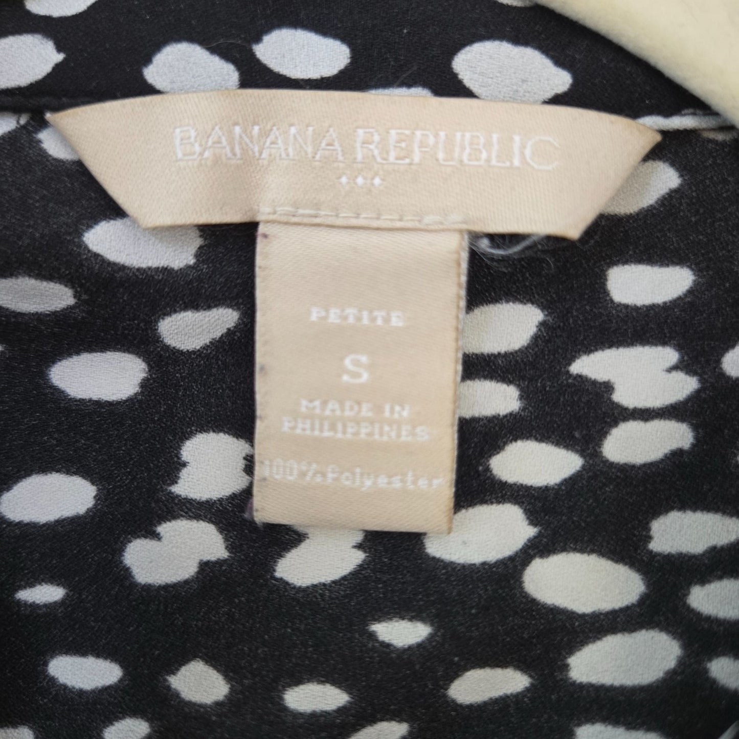 Banana Republic Factory Polka Dot Print Button Down Blouse Size Small Petite