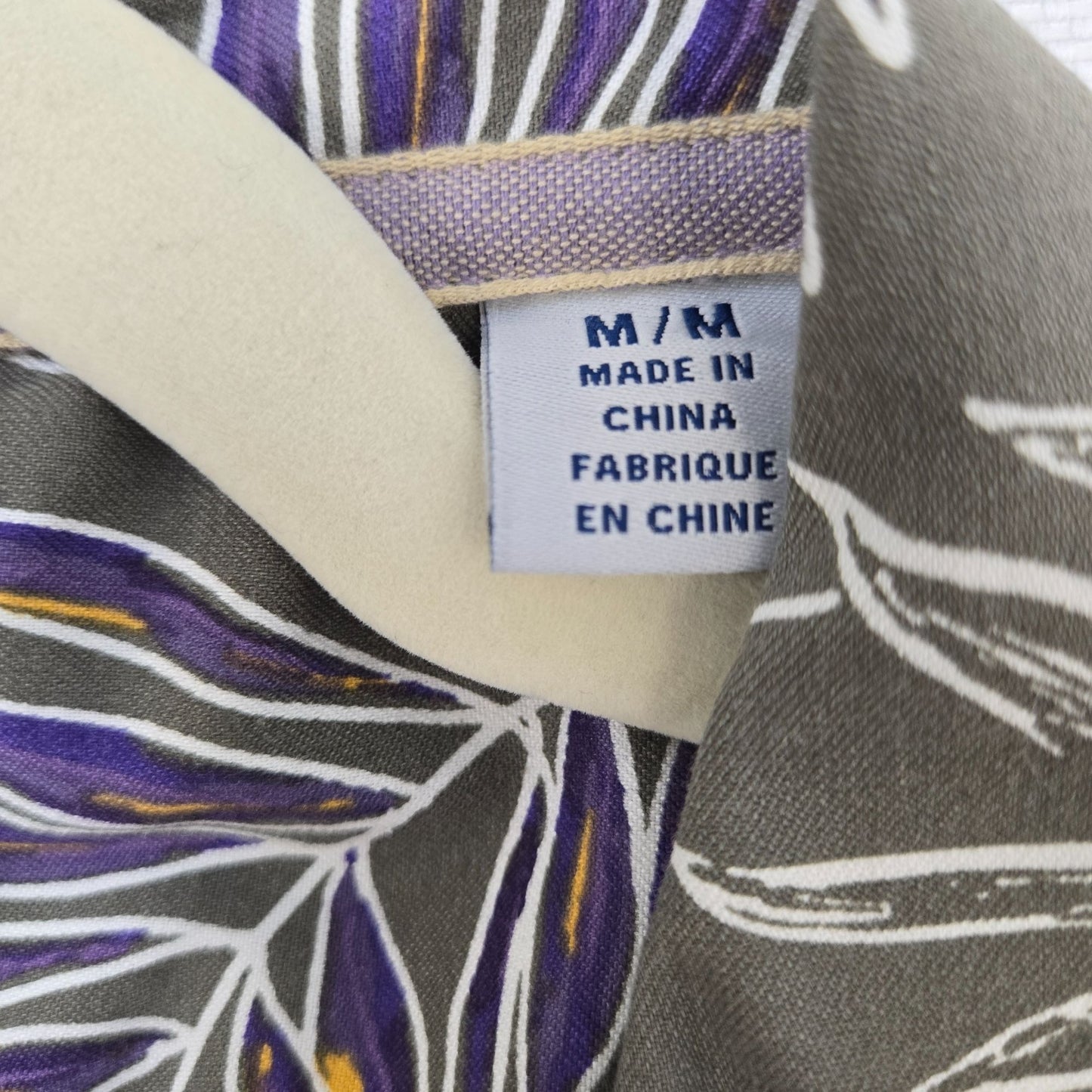 Tommy Bahama Silk Blend Tropical Print Button Down Shirt Size Medium
