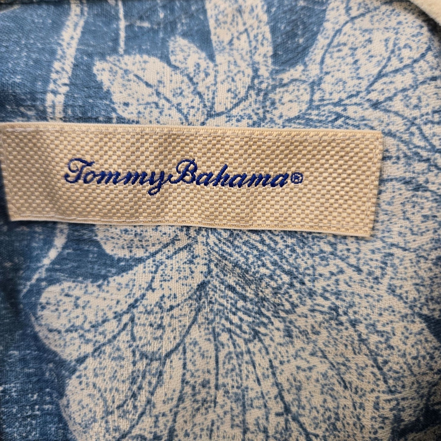 Tommy Bahama Silk Blend Tropical Print Button Down Shirt Size Medium