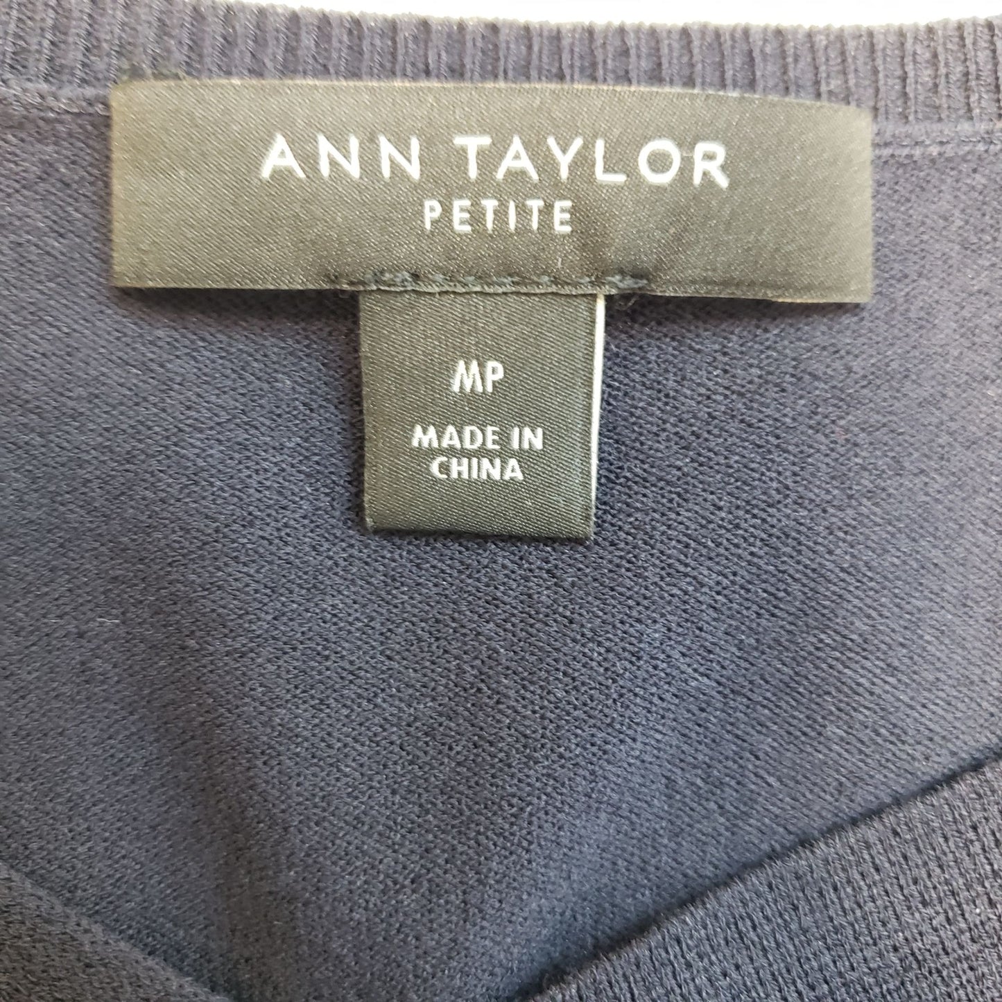 Ann Taylor Split Hem Bell Sleeve Top Size Medium Petite
