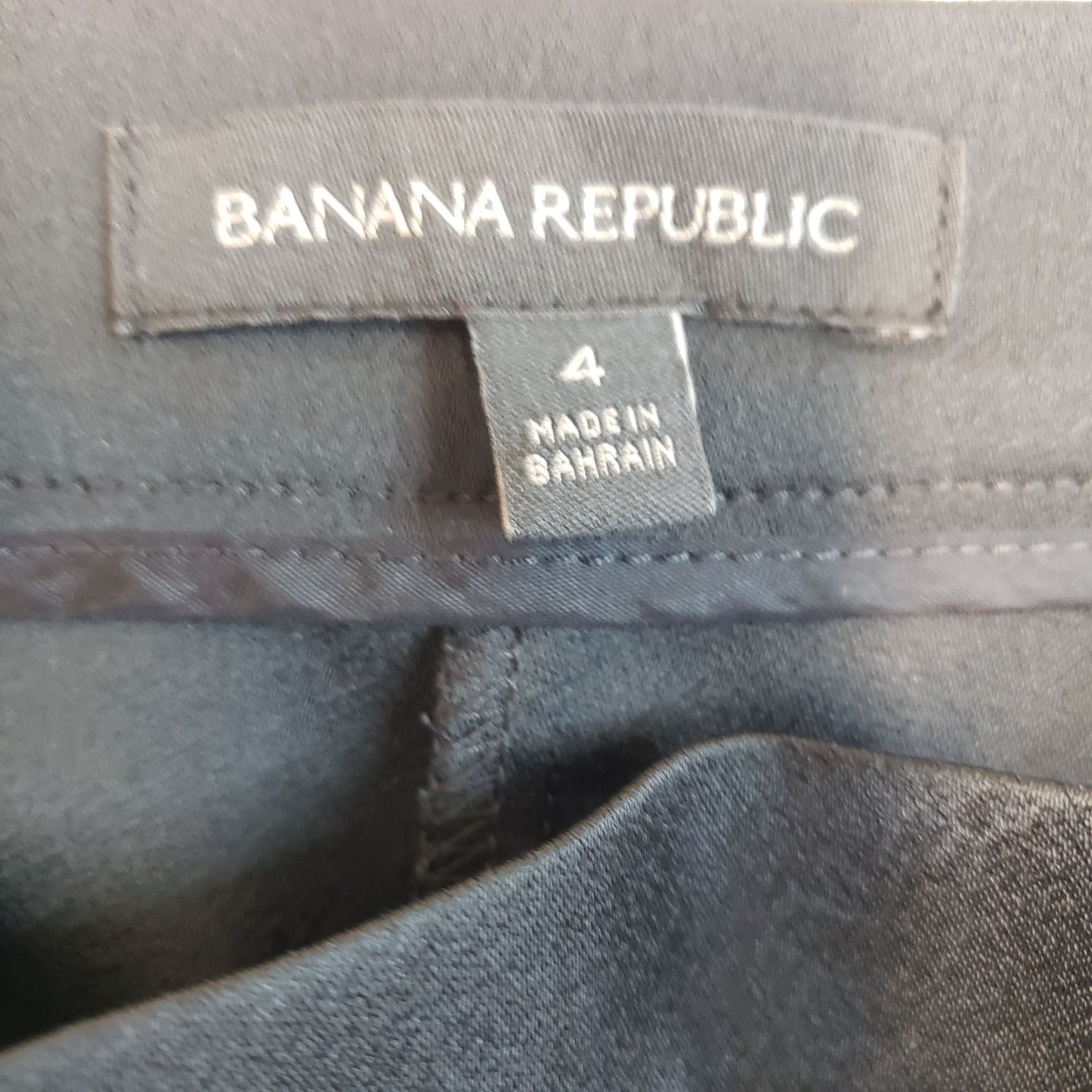Banana Republic Wide Leg Cropped Trouser Pants Size 4