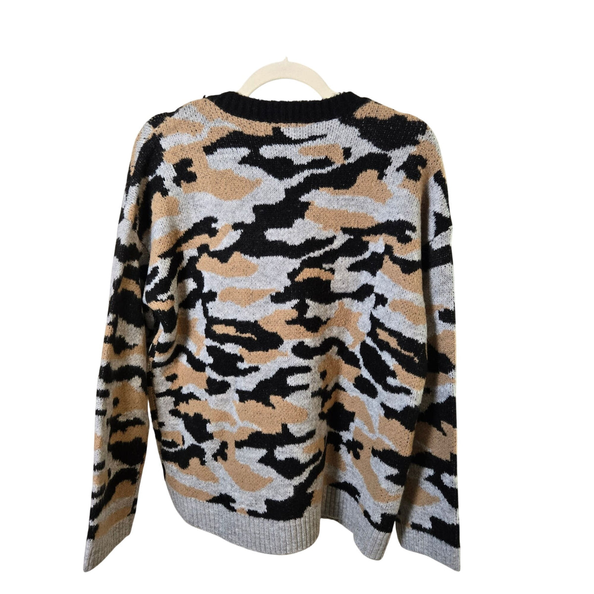 NWT Hem & Thread Camouflage Crewneck Boxy Sweater Size M/L