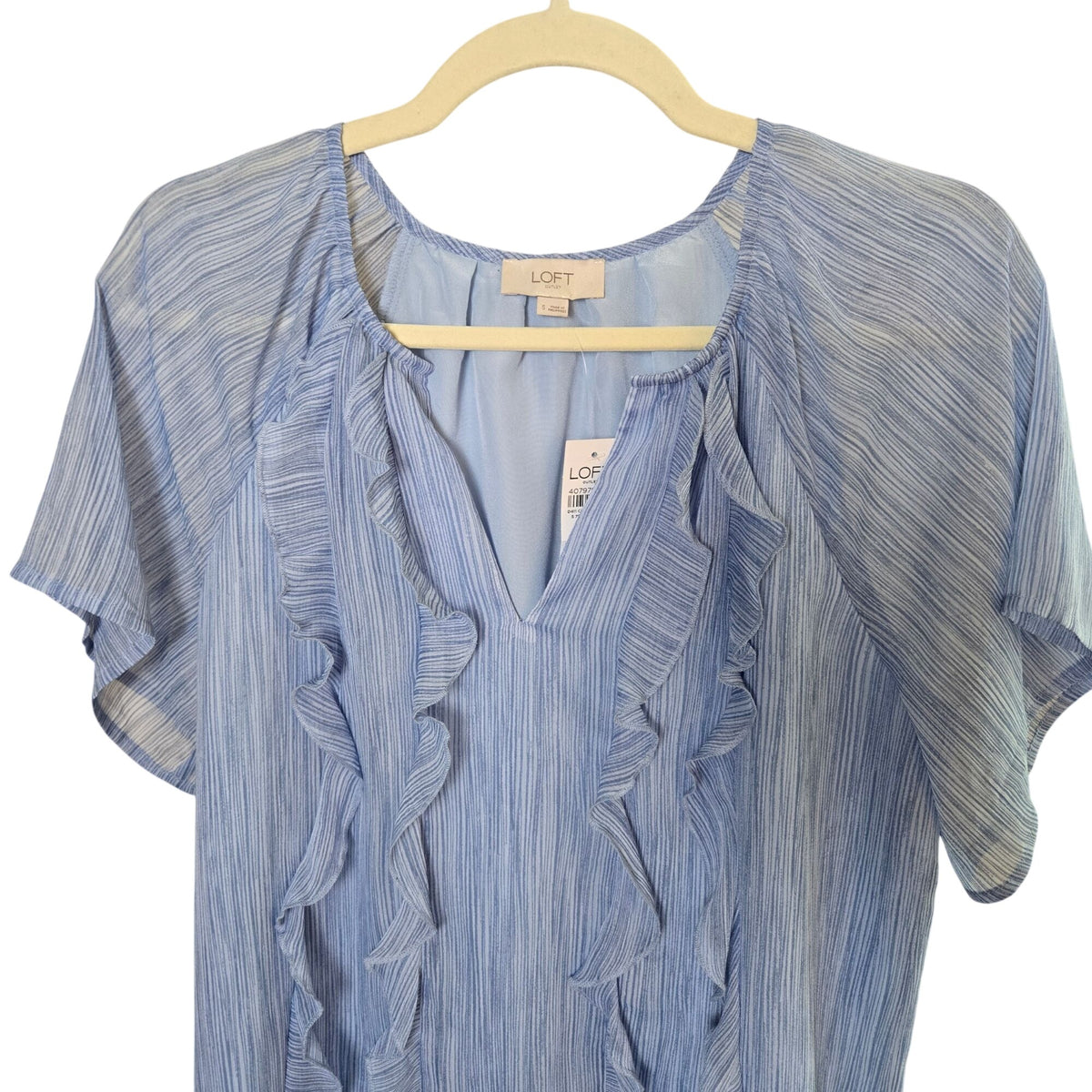 NWT Loft Outlet Allie Crinkle Ruffle Blouse in Derby Blue Size Small