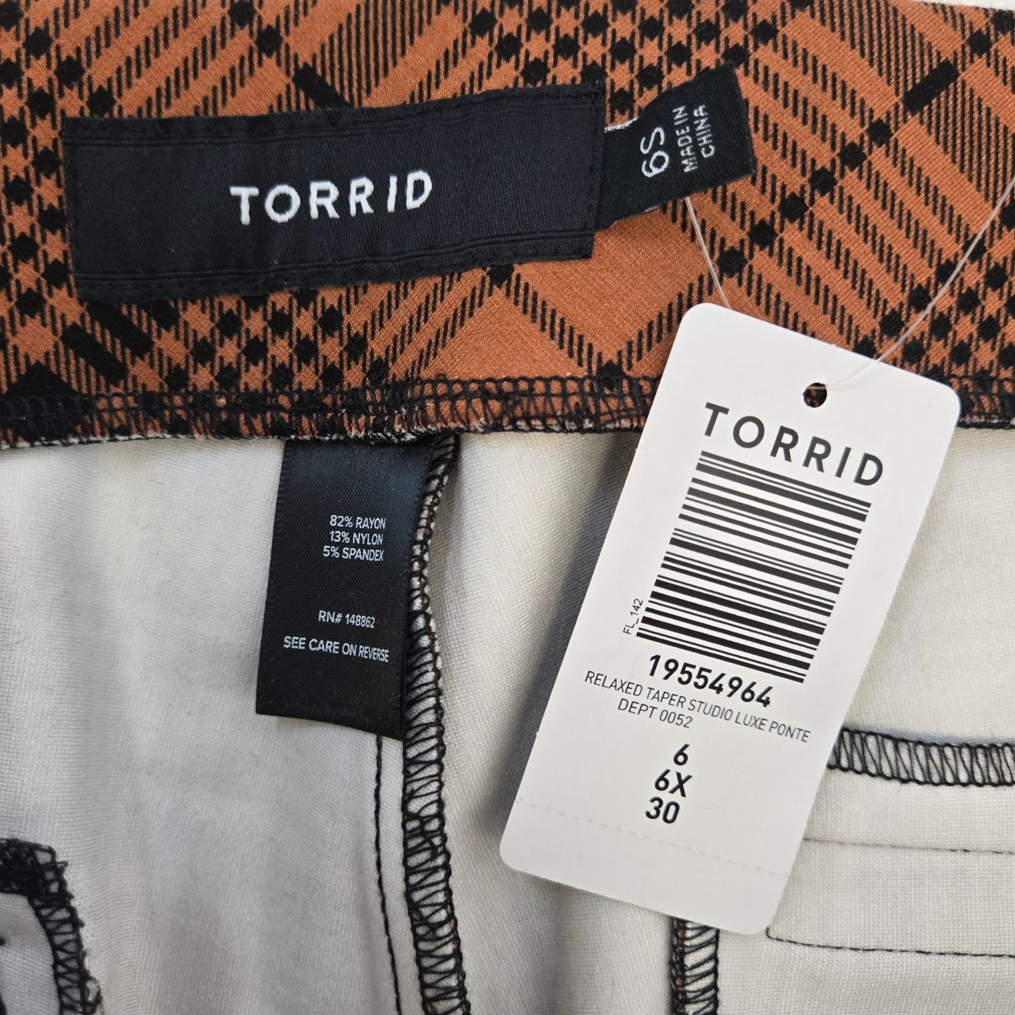 NWT Torrid Relaxed Tapered Studio Luxe Plaid Ponte Pants Size 6X Short