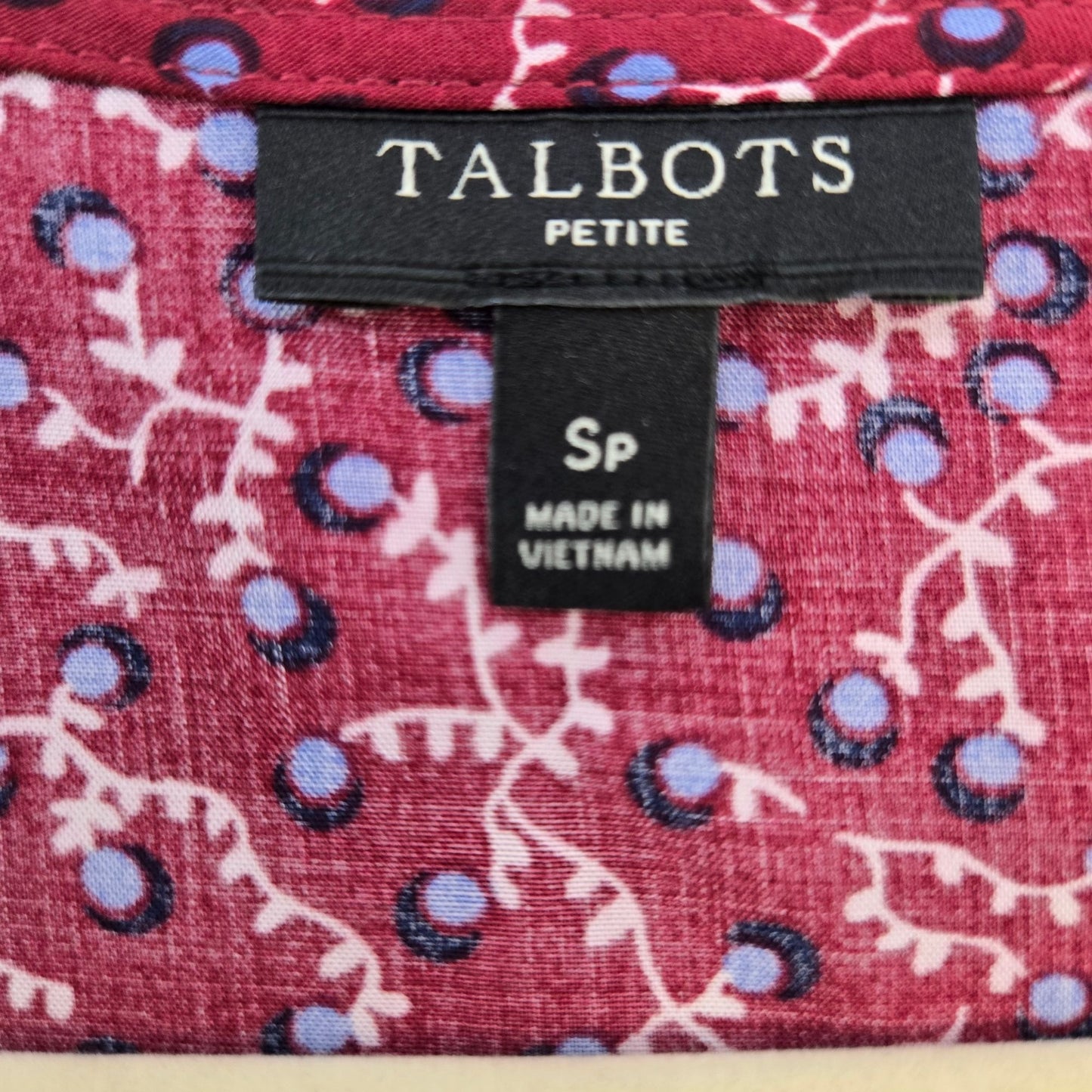 NWOT Talbots 100% Rayon Berry Bush Print Wrap Blouse Size Small Petite
