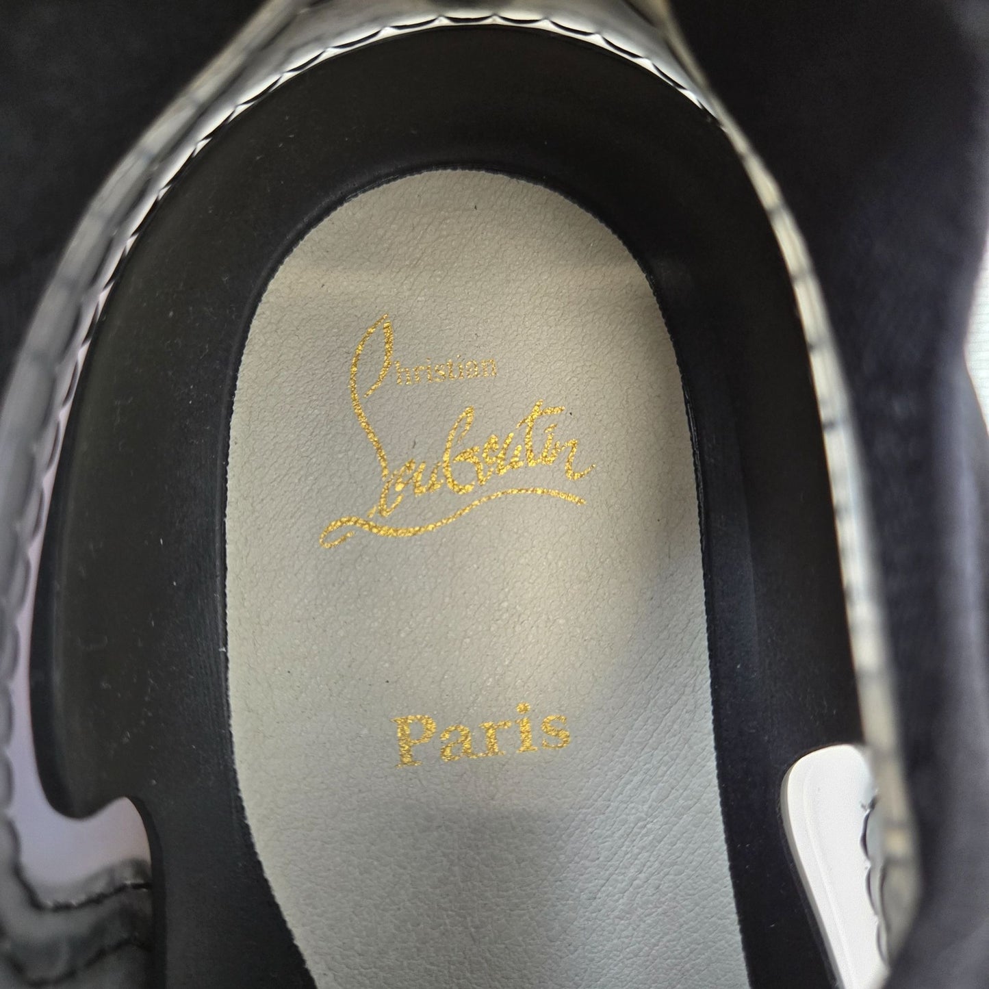 NWT/NIB Christian Louboutin Men's Arpoador Flat Black Sneakers Size 40/US Size 7