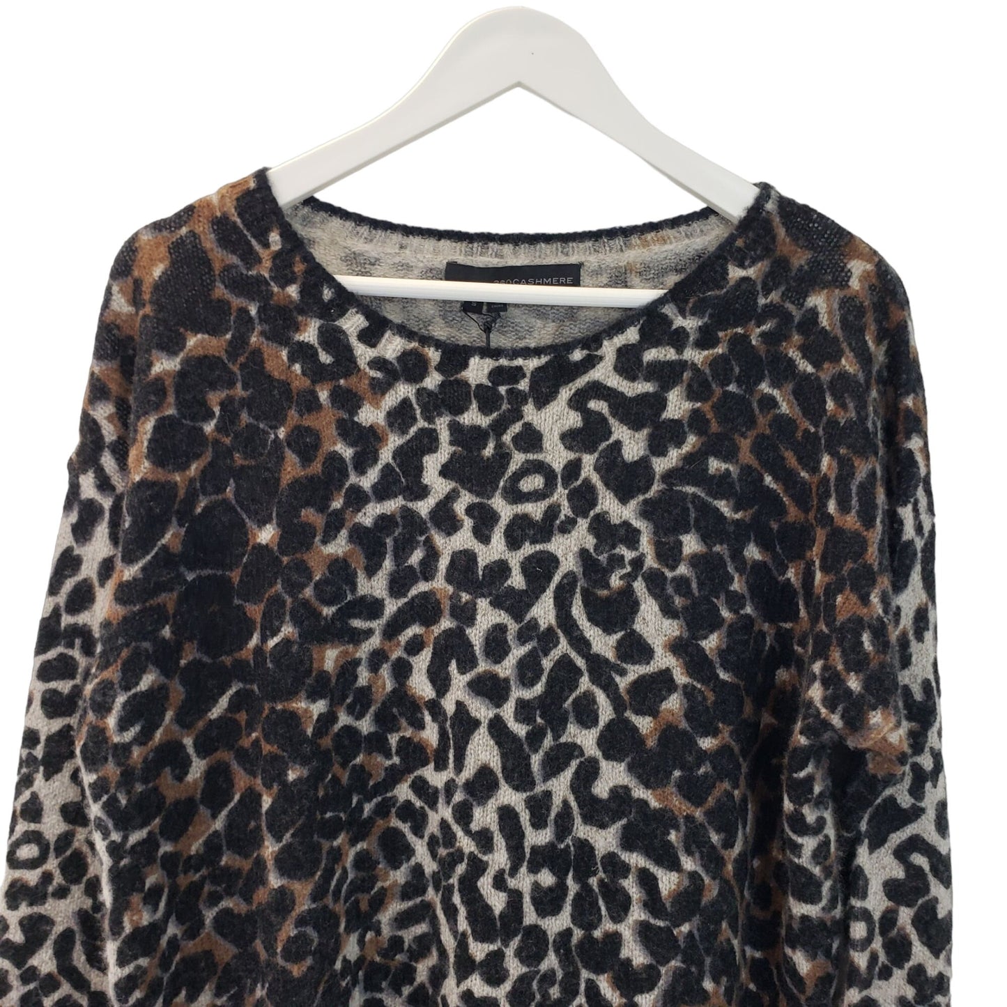 NWT 360 Cashmere Leopard Print Cashmere & Wool Blend Sweater Size Small