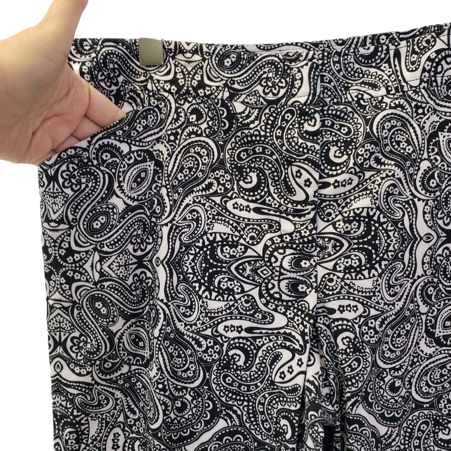 Ann Taylor Factory Signature Fit Paisley Print Crop Pants Size 14