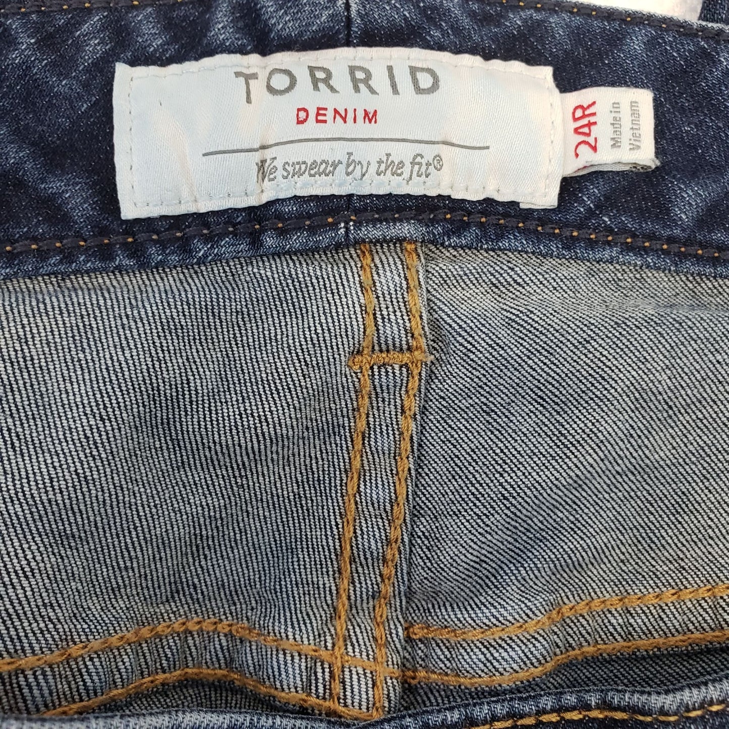 Torrid Relaxed Bootcut Jeans Size 24R