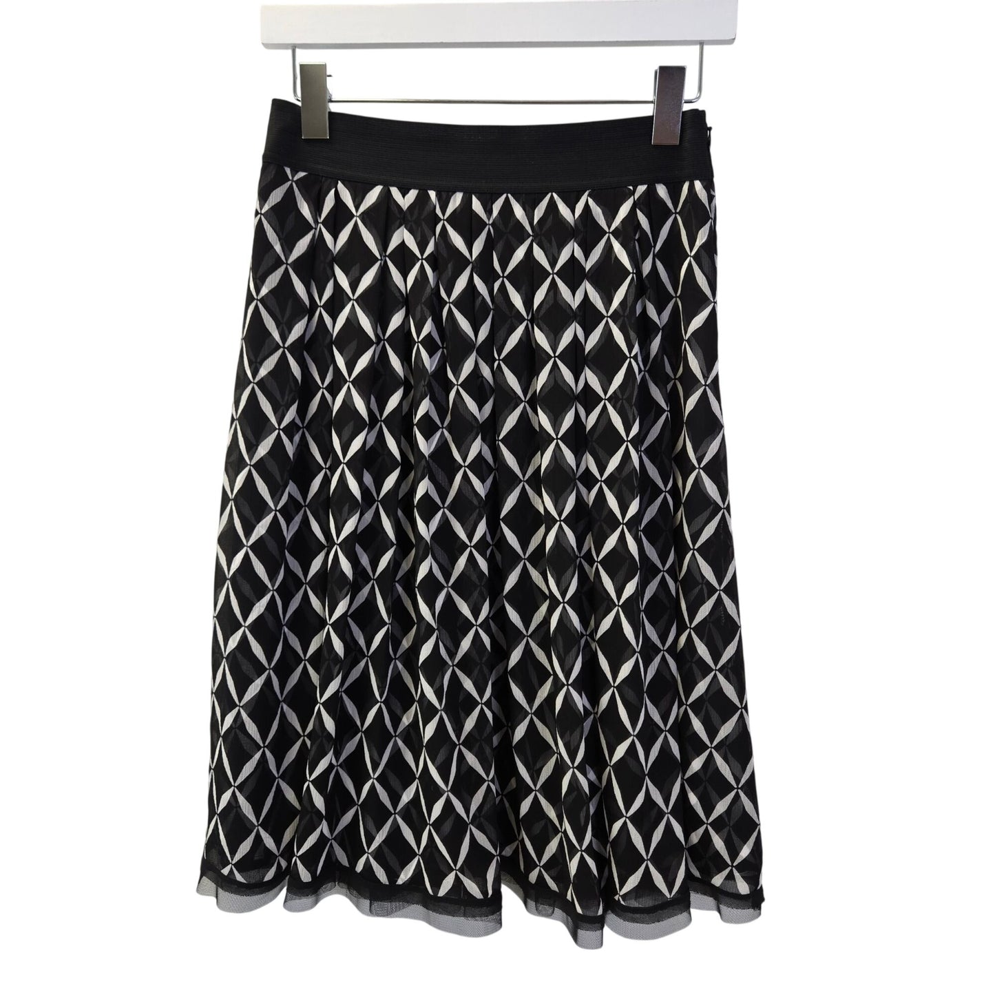 White House Black Market Chiffon Diamond Print Skirt Size 4