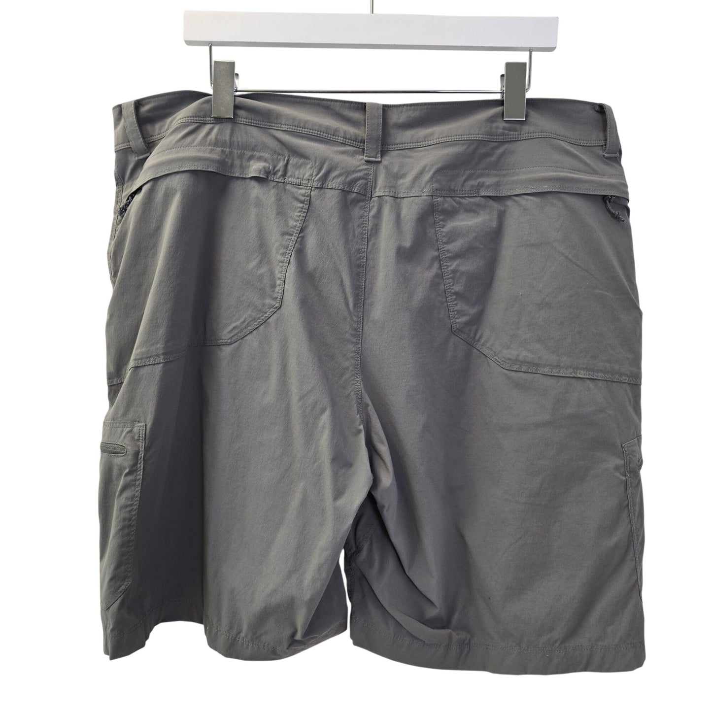 L.L. Bean Activewear Cargo Shorts Size 40