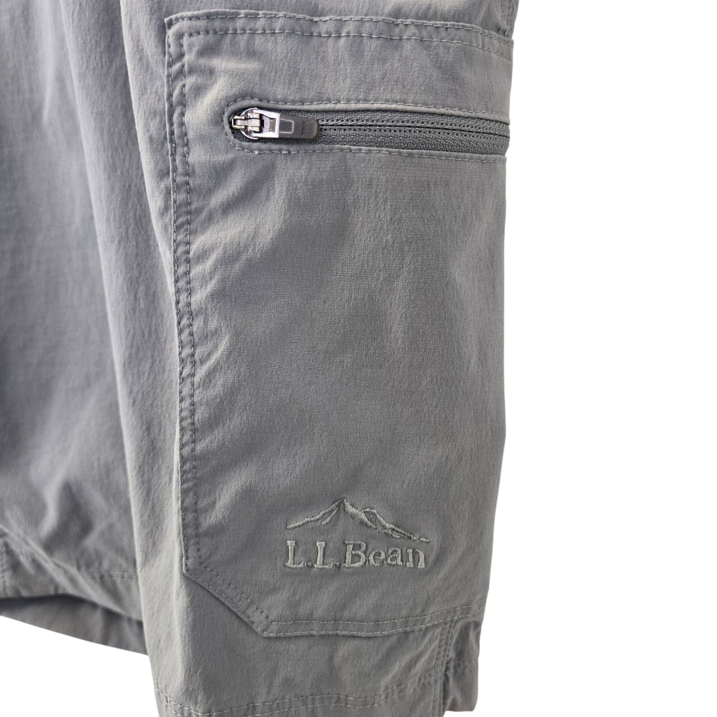 L.L. Bean Activewear Cargo Shorts Size 40