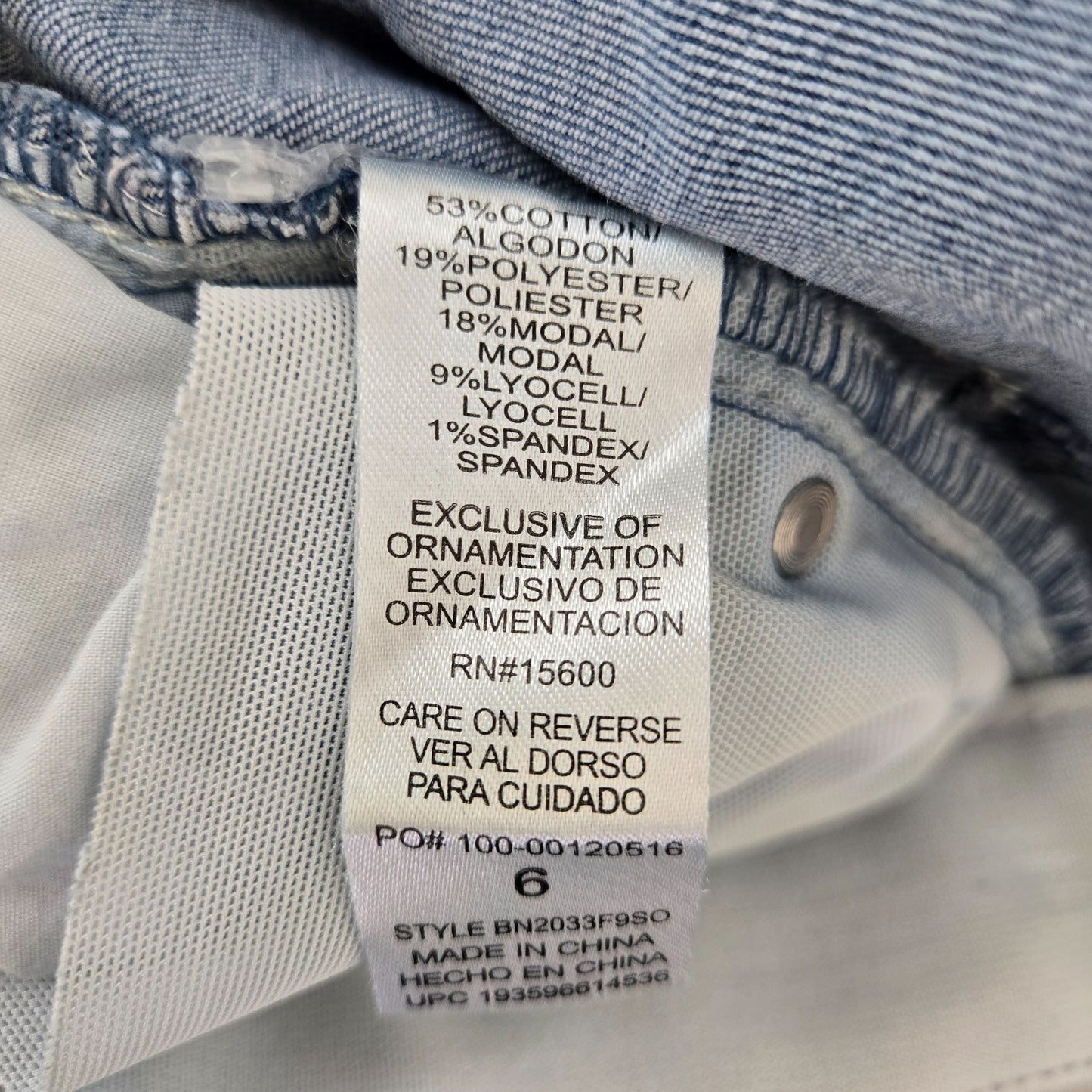 Democracy "Ab"technology Distressed Raw Hem Crop Jeans Size 6
