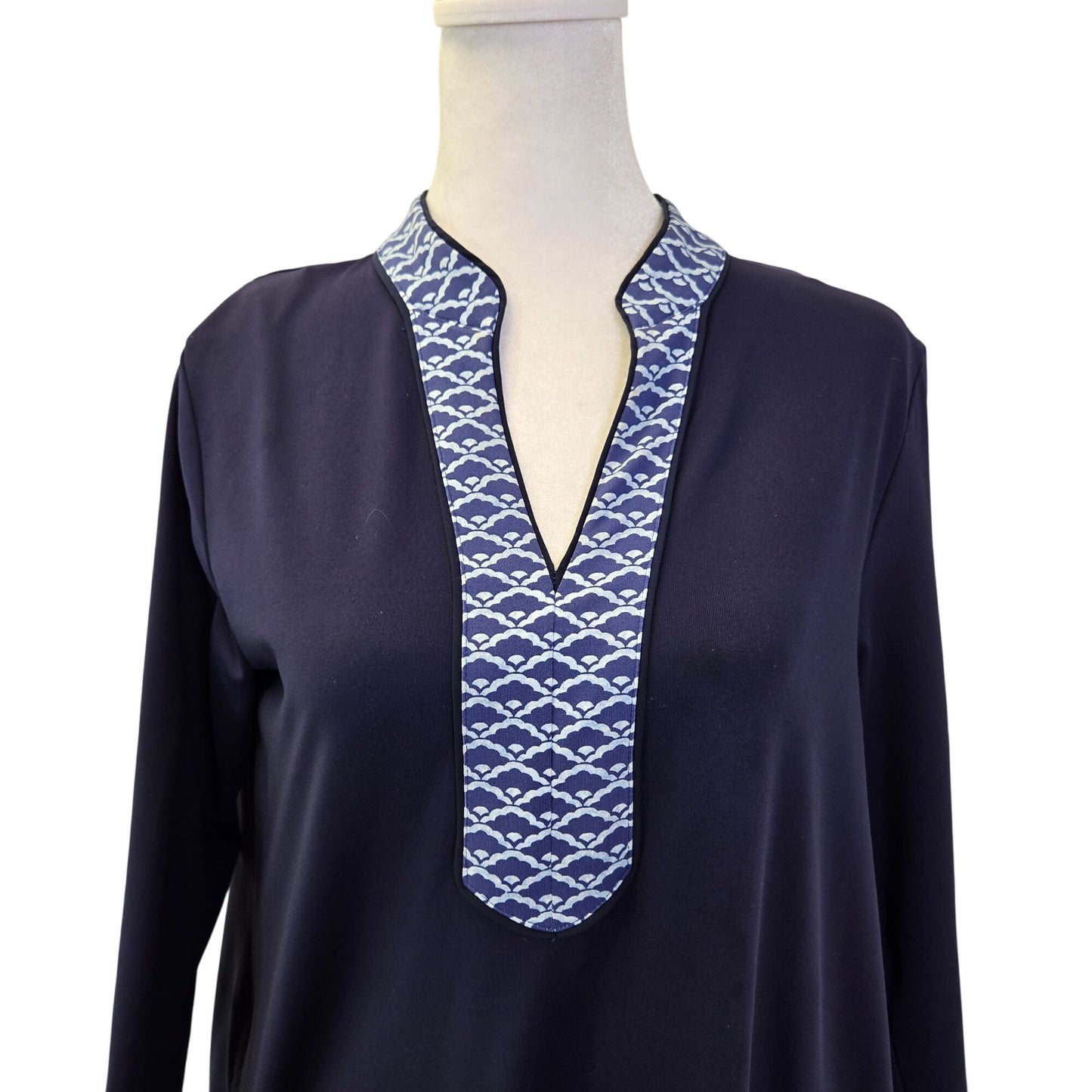 J. McLaughlin V-Neck Jersey Style Shift Dress with Pockets Size Small