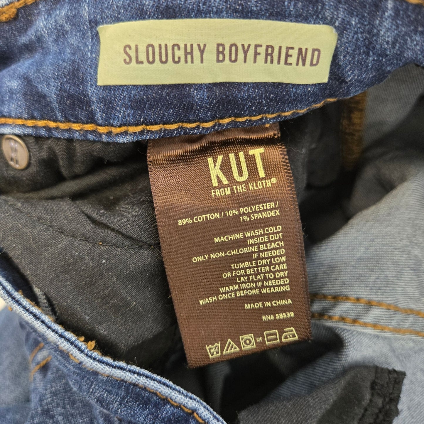 Kut from the Kloth Slouchy Boyfriend Jeans Size 10