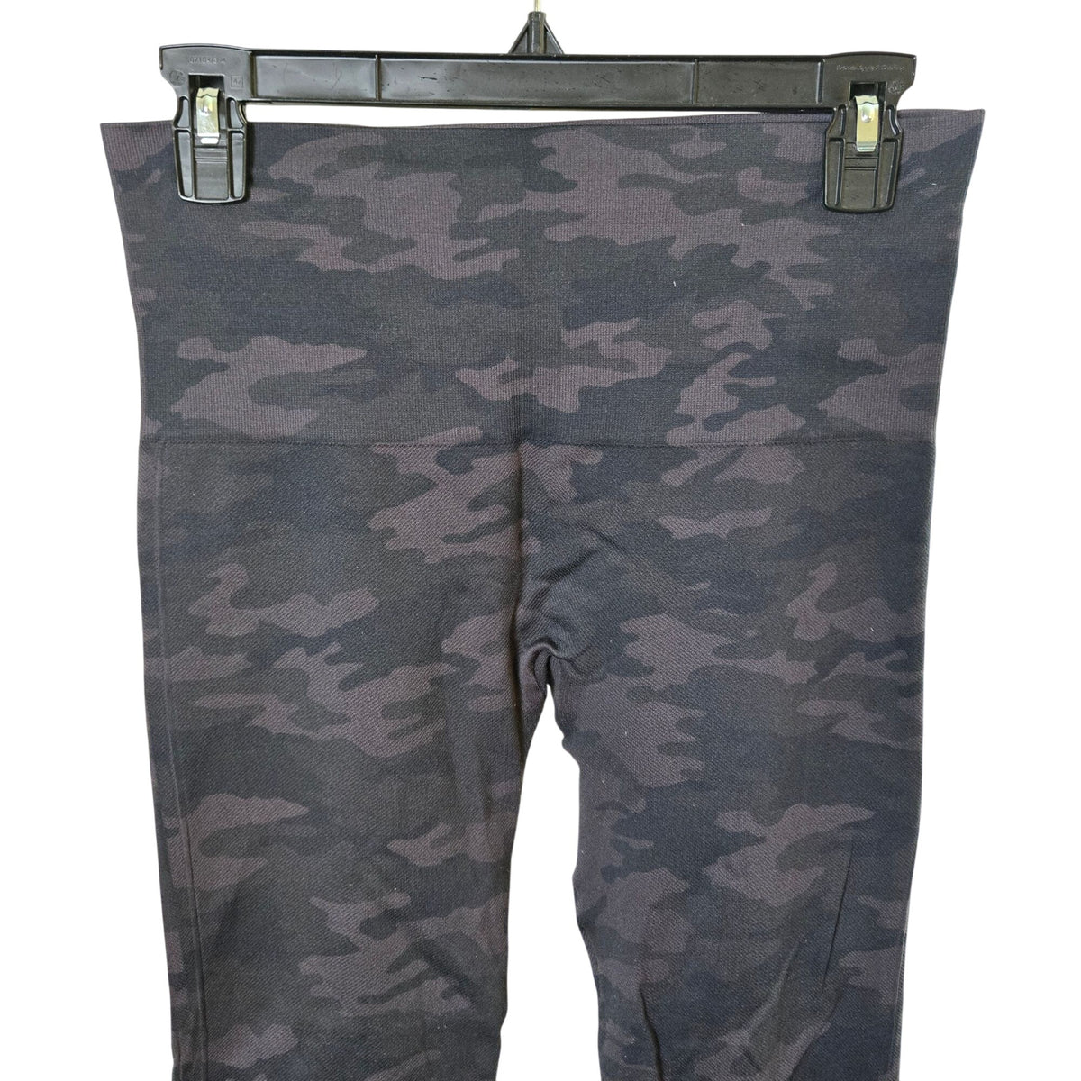 Spanx Look at Me Now Camouflage Seamless Leggings Size Medium
