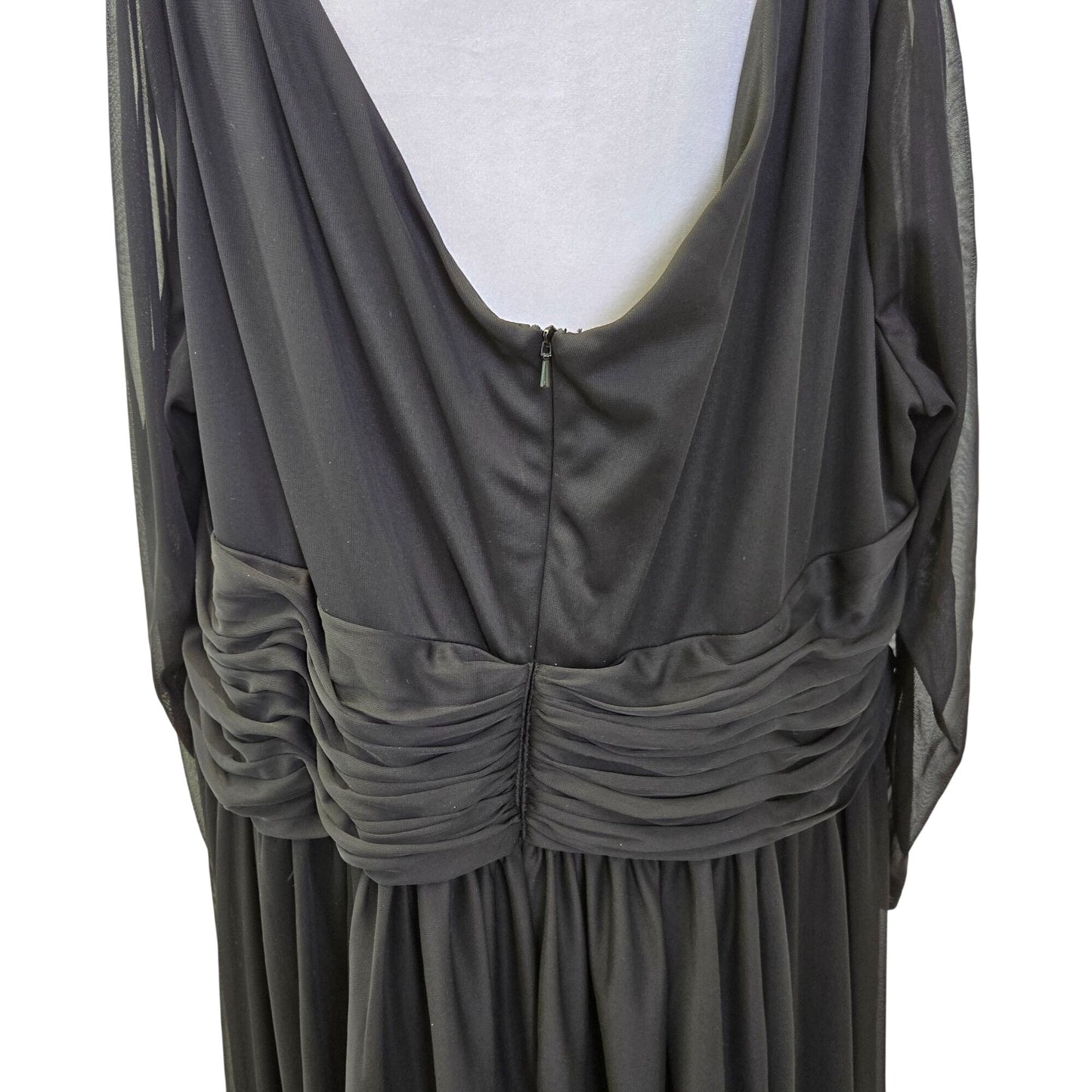 NWT DB Studio Celebrate Ruched Waist Long Sleeve Special Occasion Dress Size 26