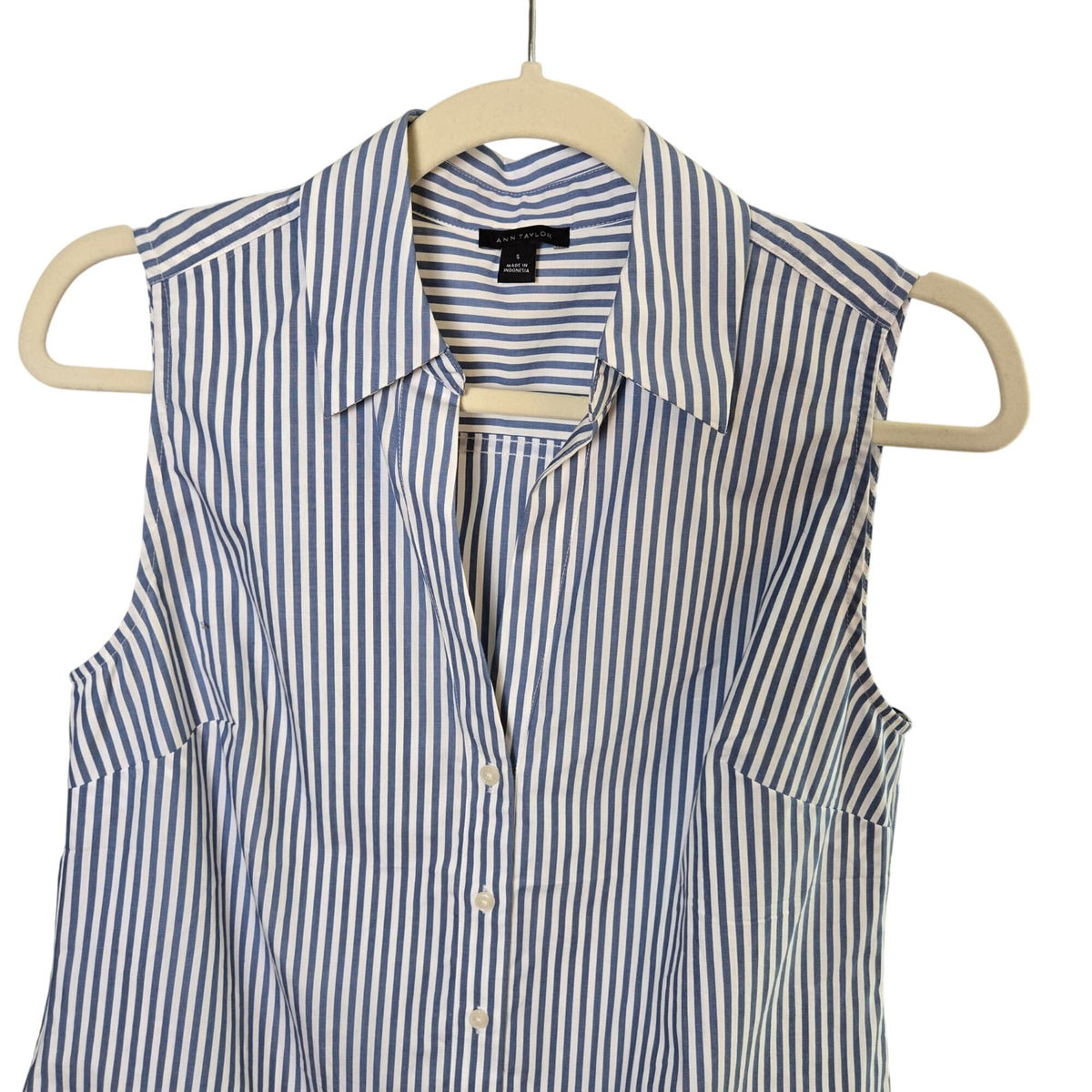 NWOT Ann Taylor Short Sleeve Button Down Shirt Size Small