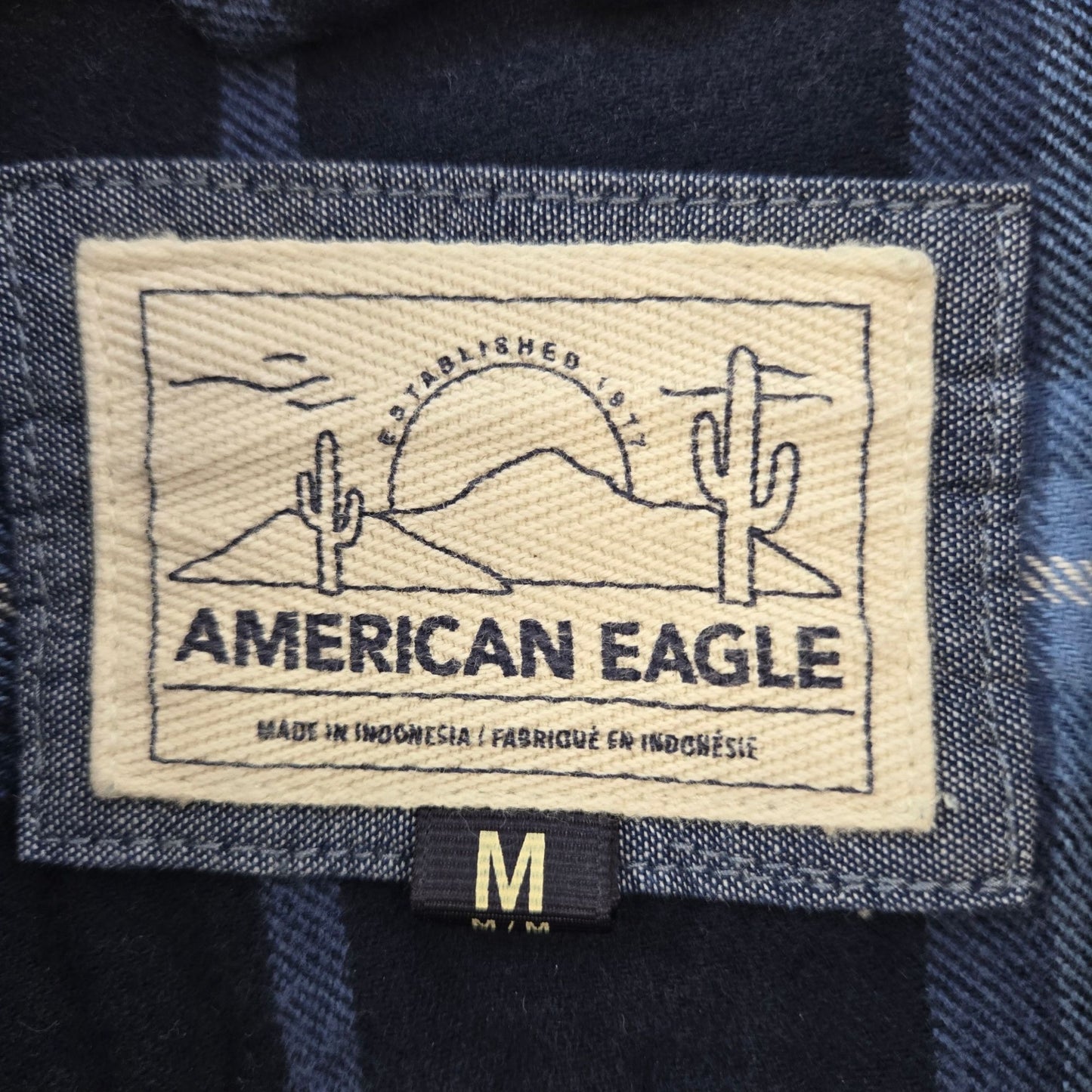 American Eagle Plaid Flannel Button Down Shirt Size Medium