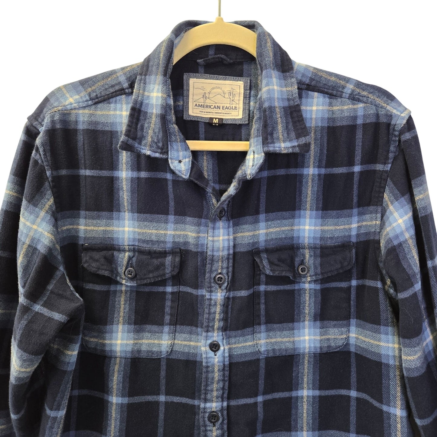 American Eagle Plaid Flannel Button Down Shirt Size Medium