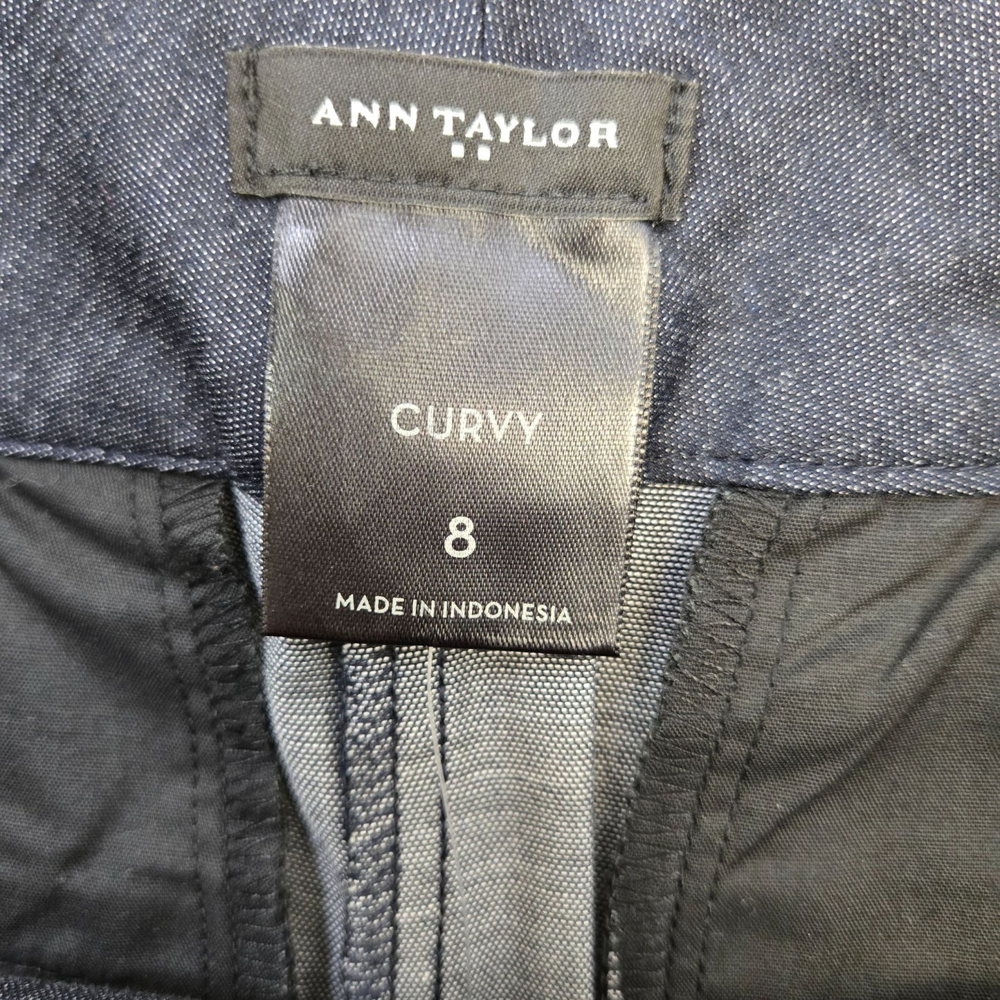 NWT Ann Taylor Factory Curvy 10" Inseam Chambray Shorts Size 8