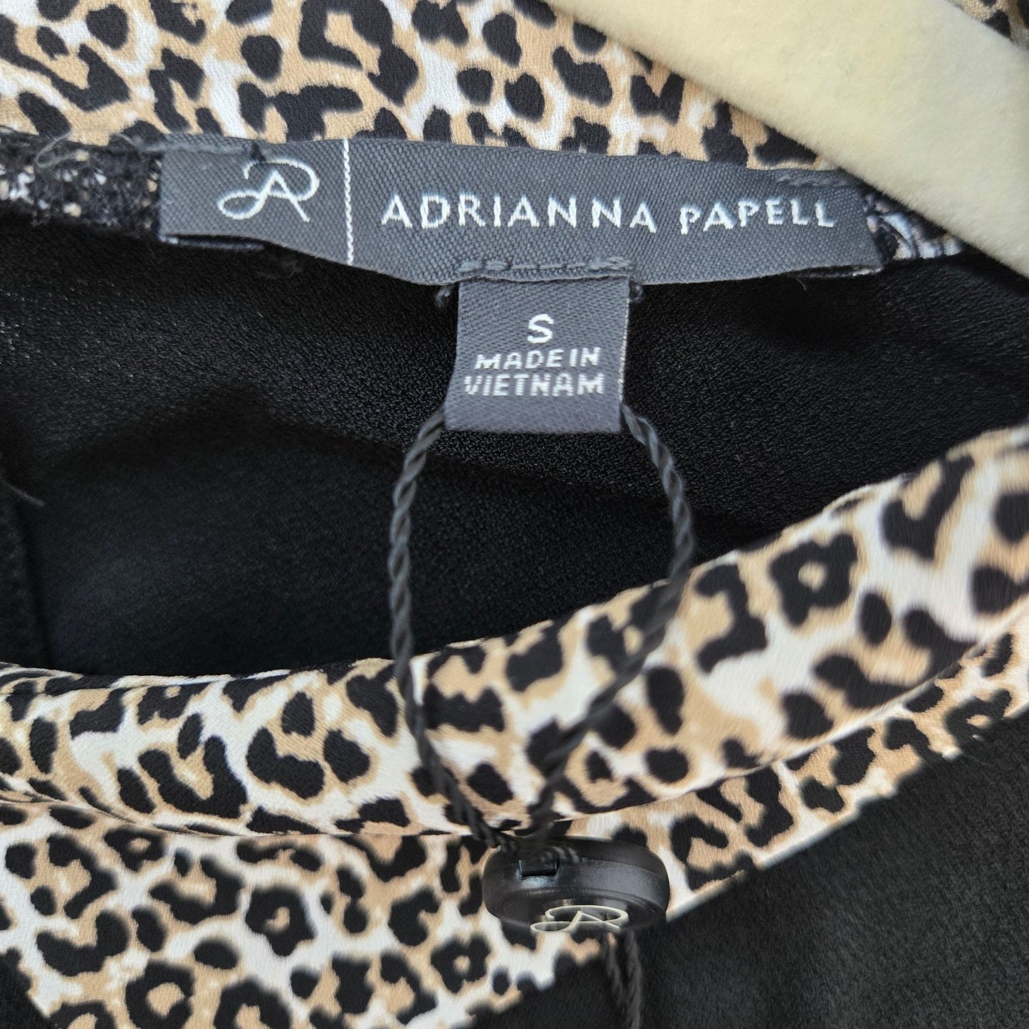 NWT Adrianna Papell Short Puff Sleeve Mixed Media Knit Top Size Small