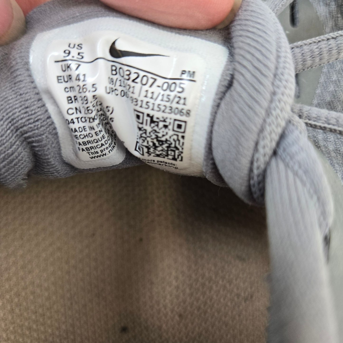Nike Revolution 5 Running Shoes Size 9.5 *Missing Original Insoles*