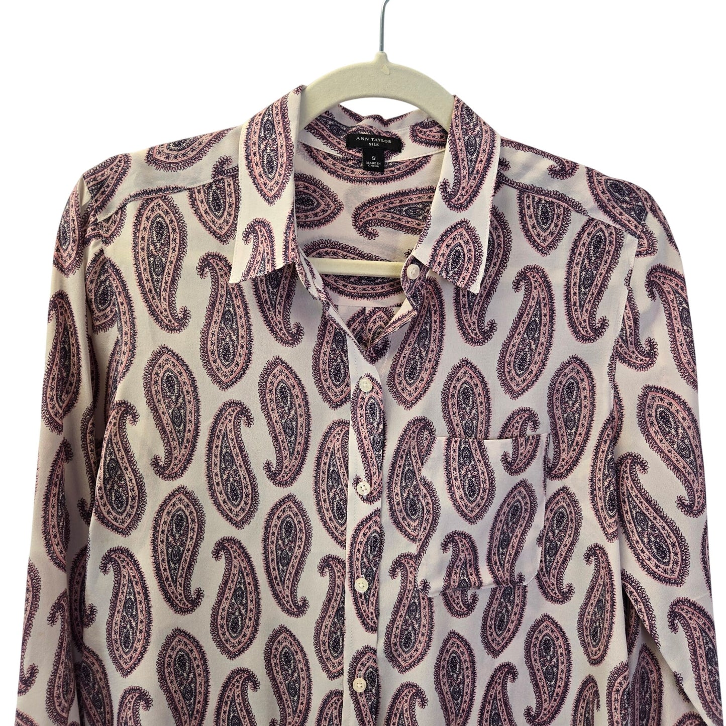 Ann Taylor 100% Silk Paisley Print Button Down Blouse Size Small
