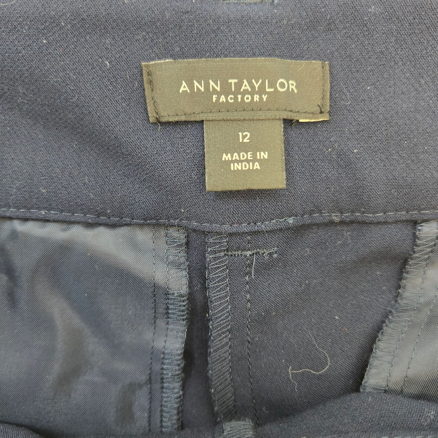 Ann Taylor Factory The Straight Pant in Seasonless Stretch Size 12