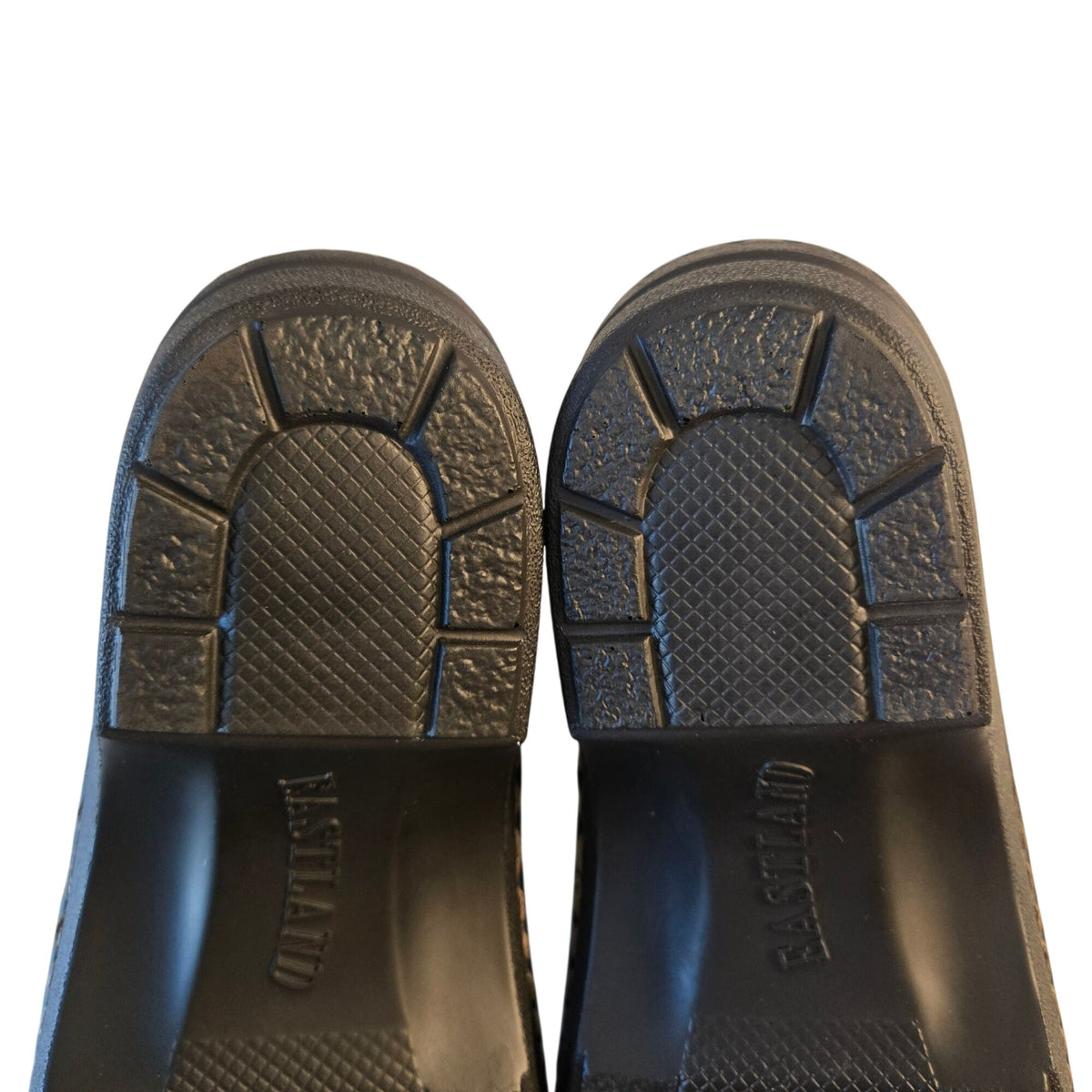 Eastland Mae Leather Clogs Size 7.5