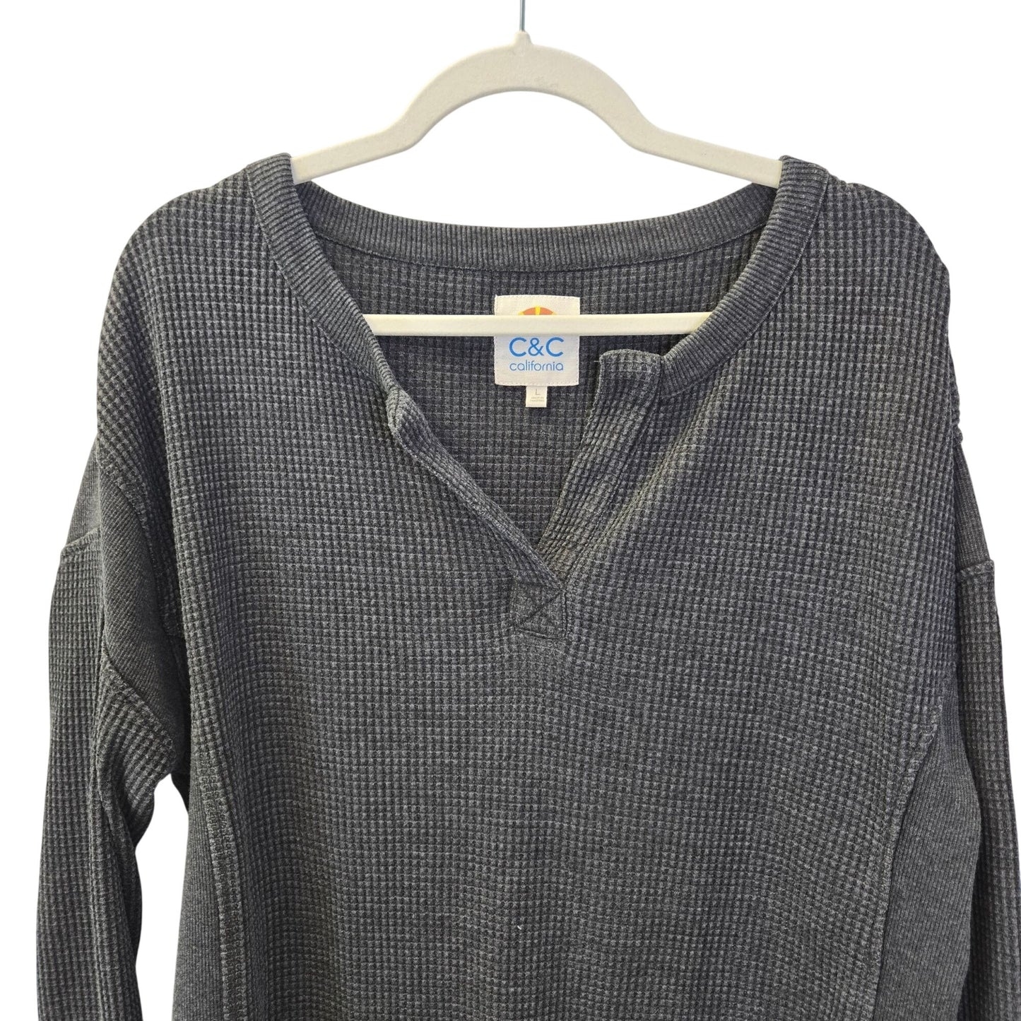 C&C California Waffle Knit V-Neck Sweatshirt Size Large