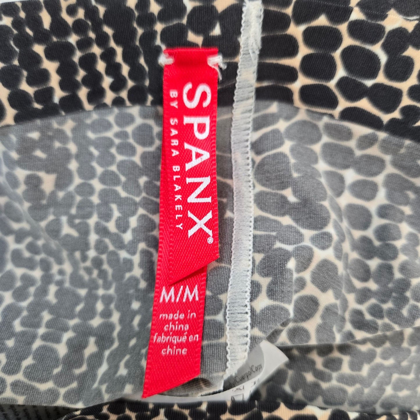 Spanx Smooth Fit-To-You Mid-Thigh Short Size Medium