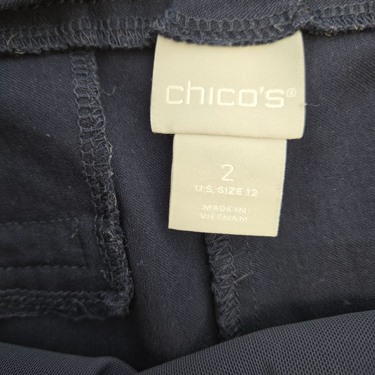 Chico's 10" Inseam Activewear Pull-On Shorts Size Chico's 2/Large