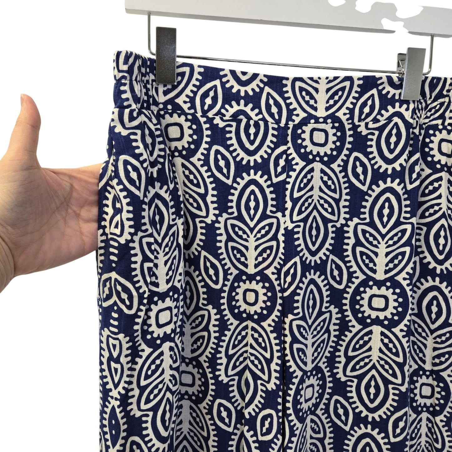 NWT Rose & Olive Resort 100% Rayon Wide Leg Graphic Print Pants Size Large