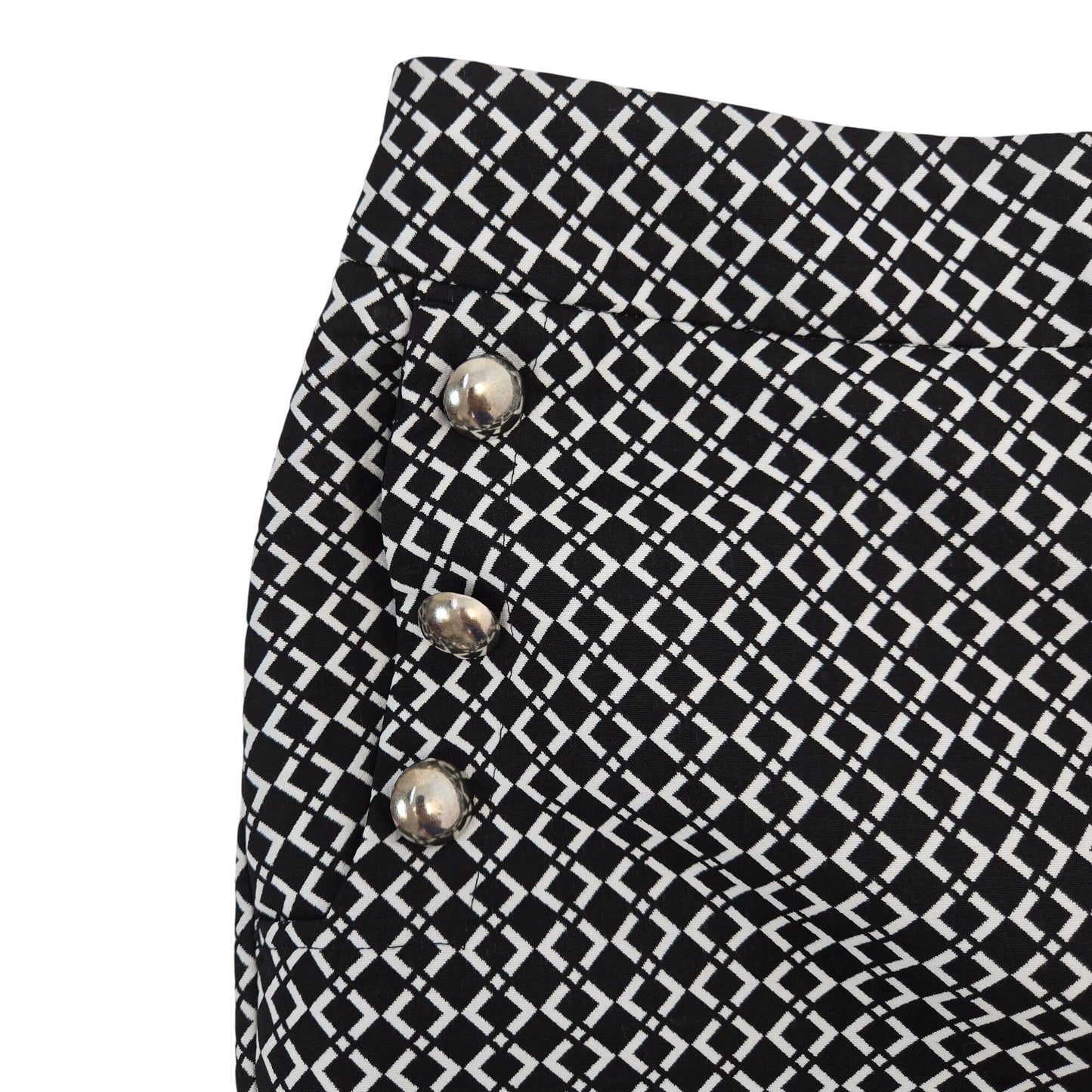 Eloquii Graphic Print Button Embellished High Rise Shorts Size 18