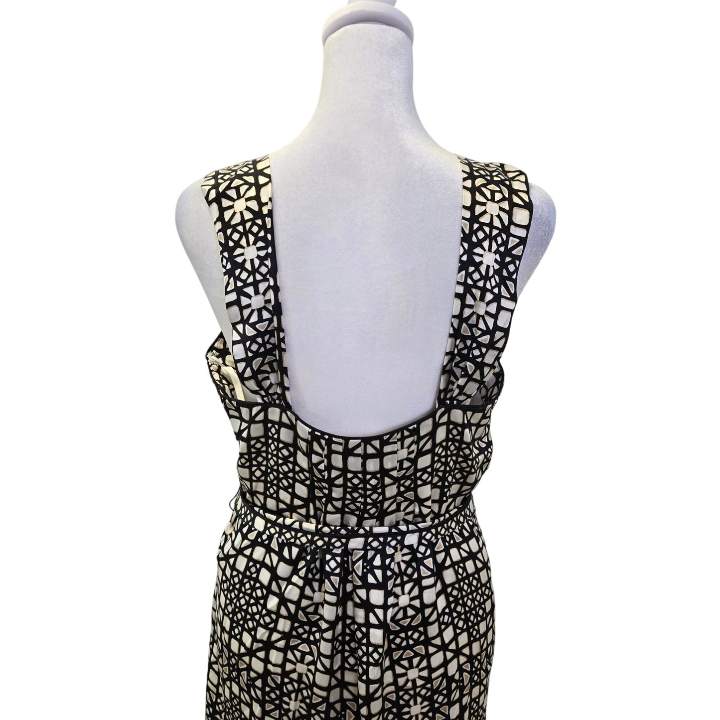 White House Black Market 100% Silk Graphic Print Belted Dress Size 10
