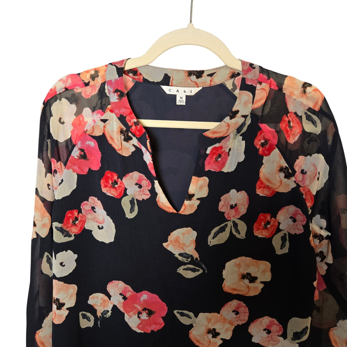 CAbi Floral Poppy V-Neck Blouse Size Medium
